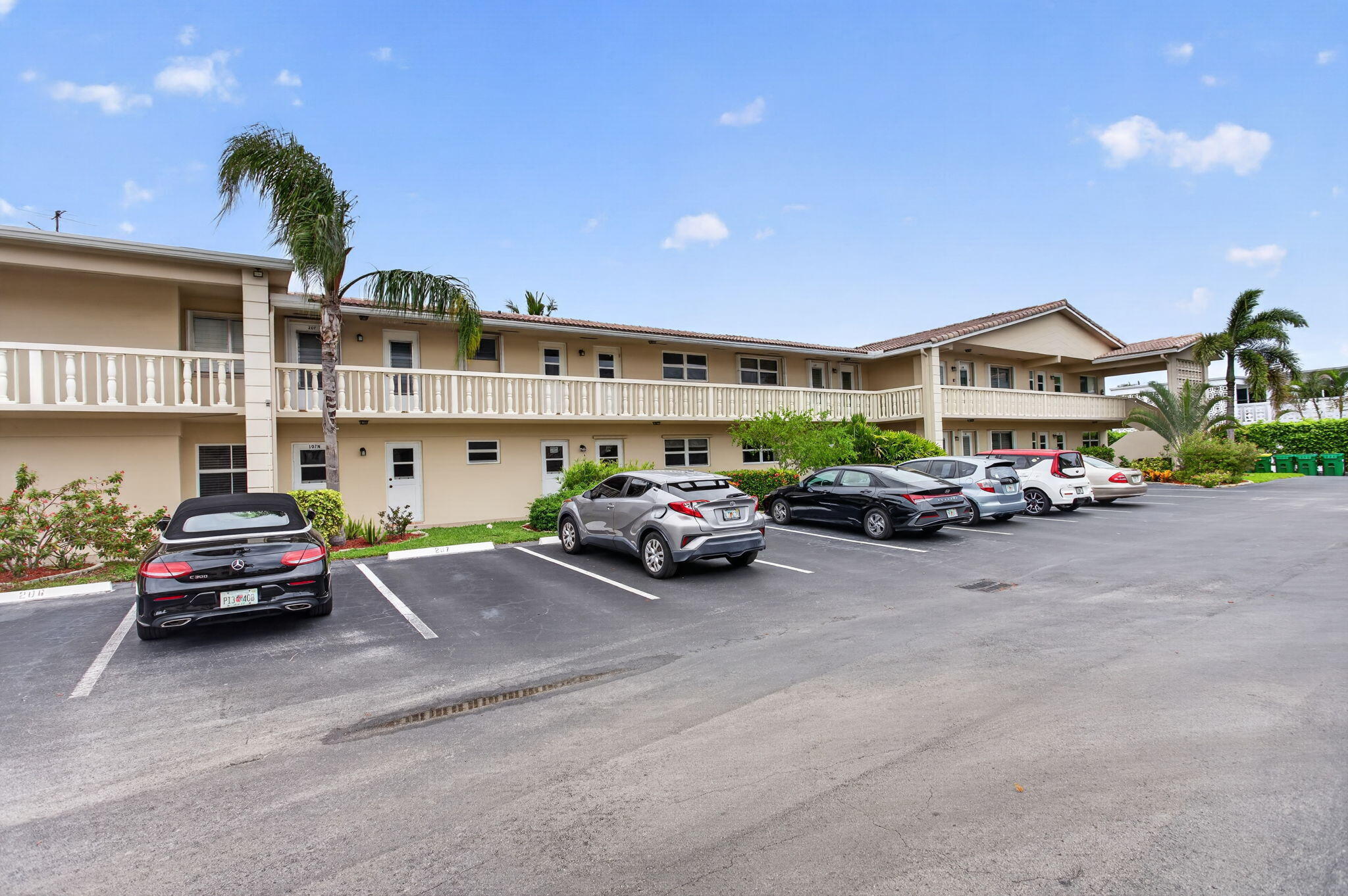 2115 NE 42nd Court 109n