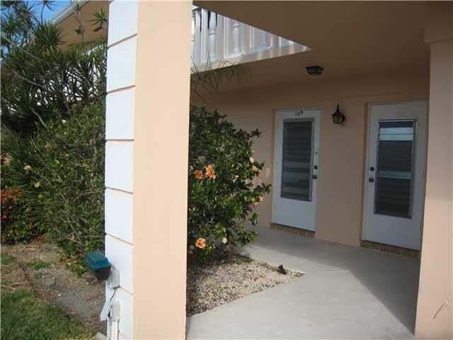 2115 Ne 42nd Court 109n Property Photo 2
