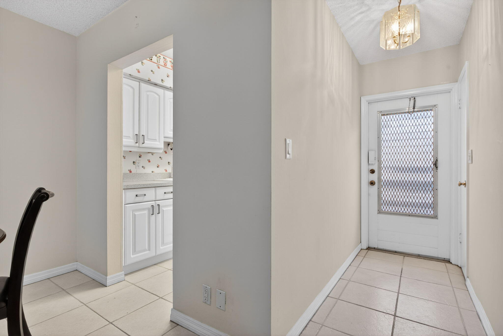 2115 Ne 42nd Court 109n Property Photo 4