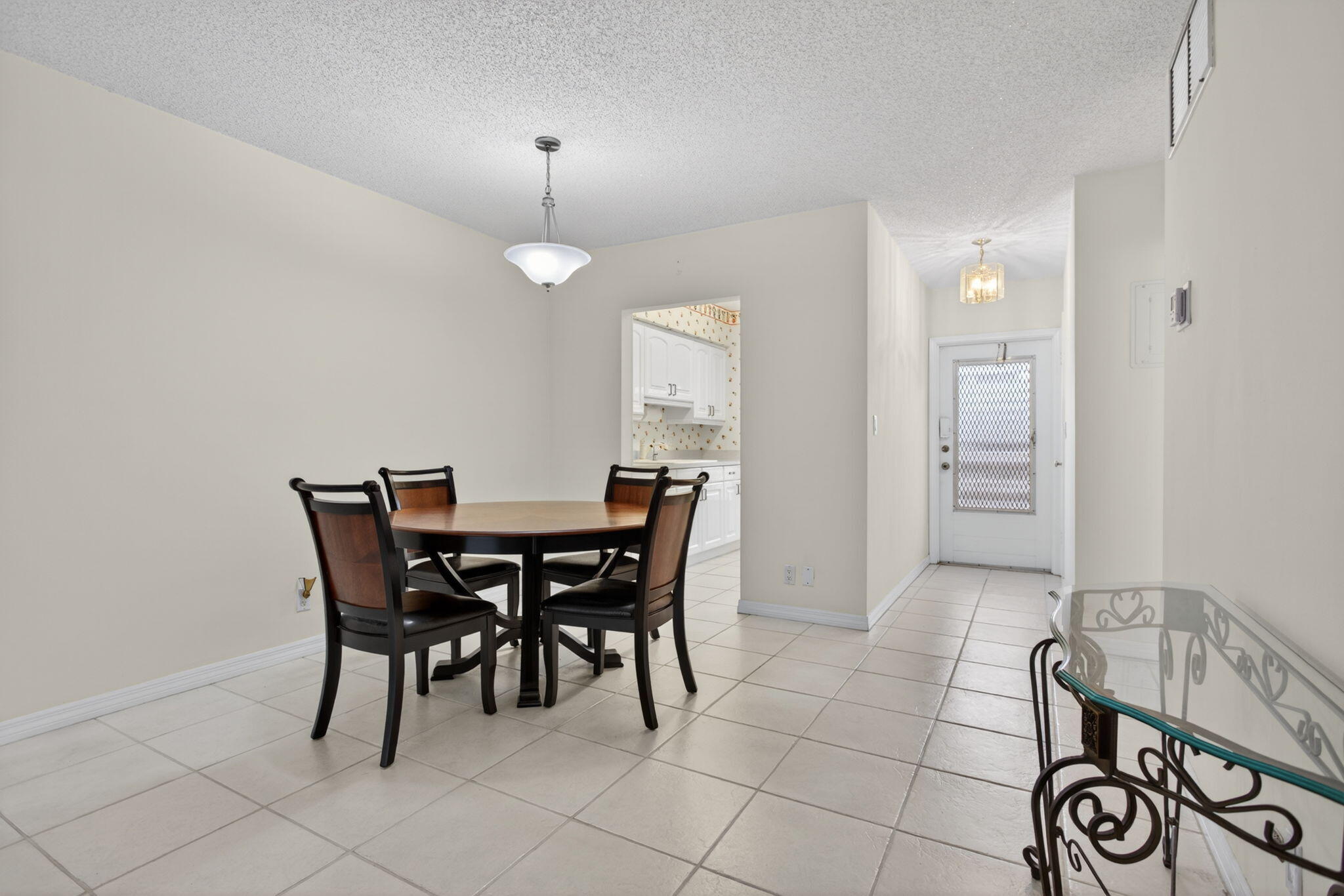 2115 Ne 42nd Court 109n Property Photo 6