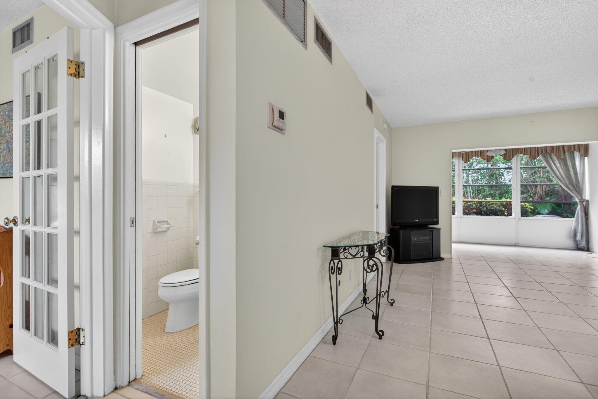 2115 Ne 42nd Court 109n Property Photo 14