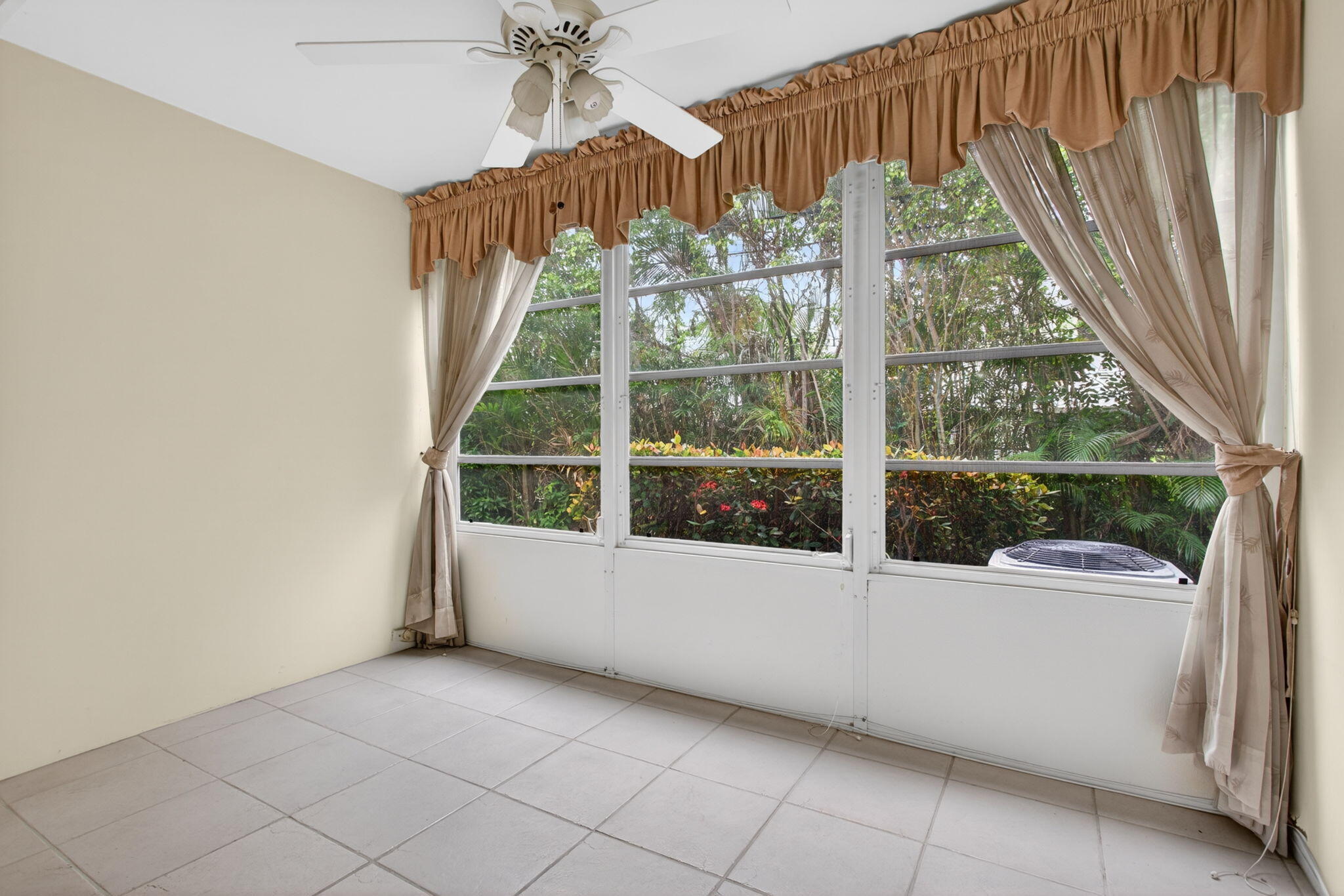 2115 Ne 42nd Court 109n Property Photo 18