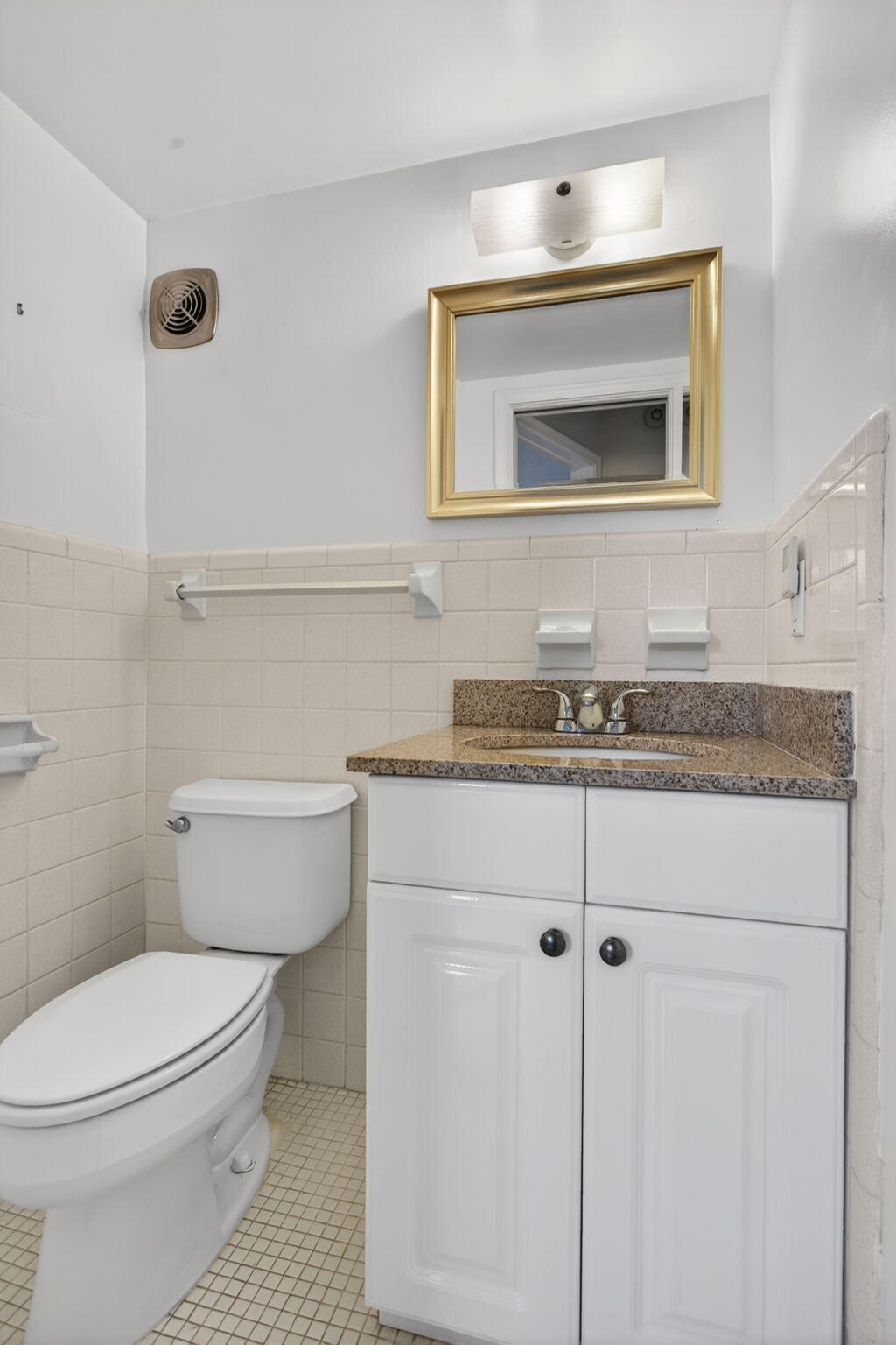 2115 Ne 42nd Court 109n Property Photo 24