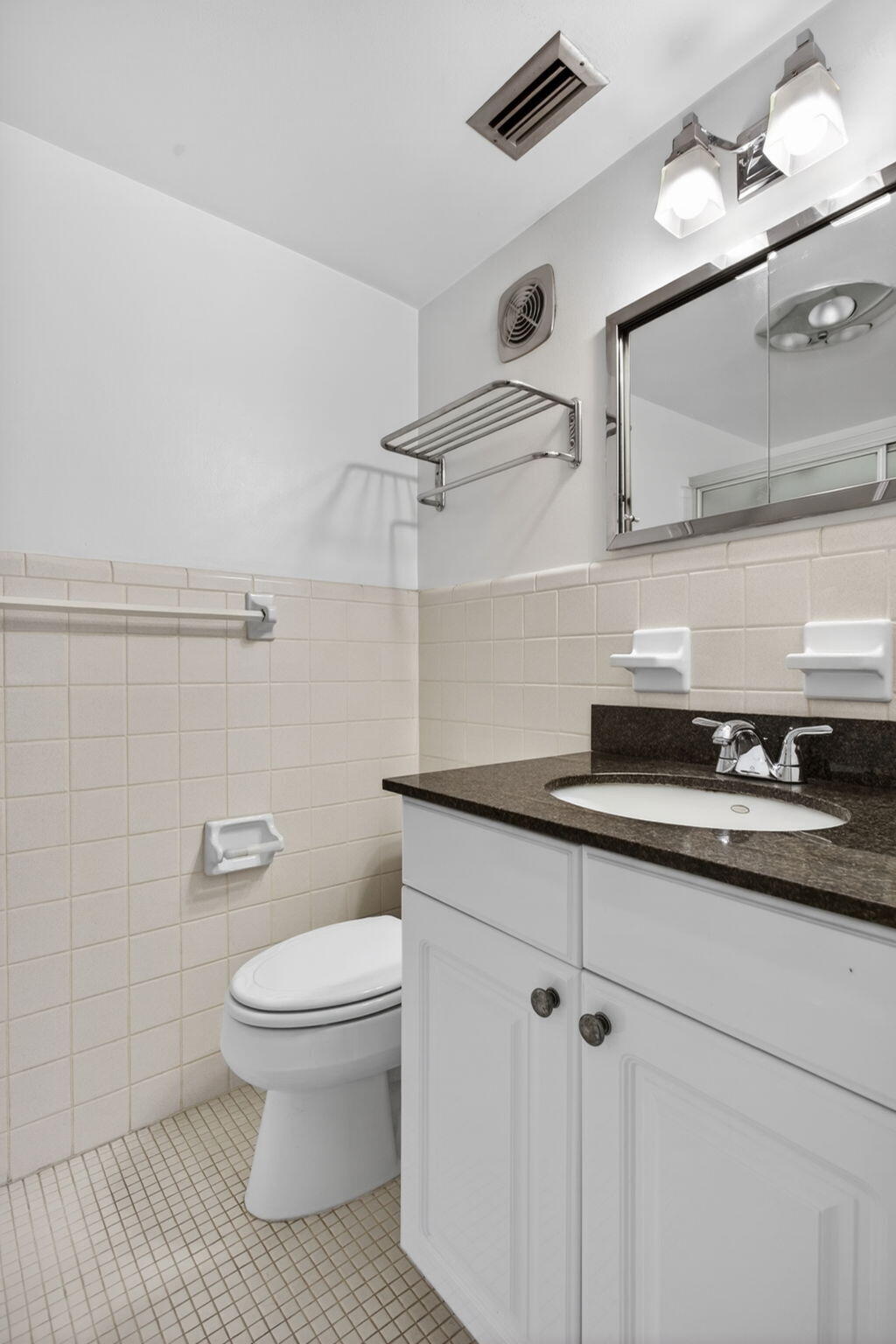 2115 Ne 42nd Court 109n Property Photo 25