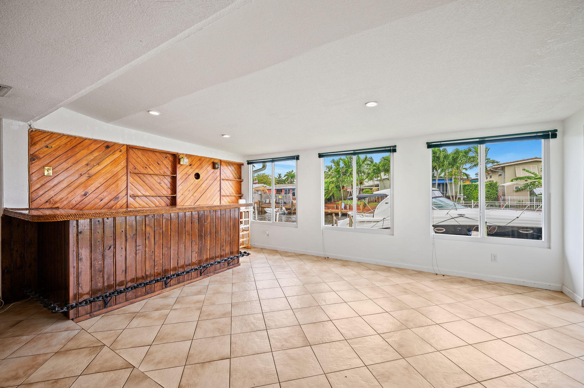 2637 Marathon Lane Property Photo 8