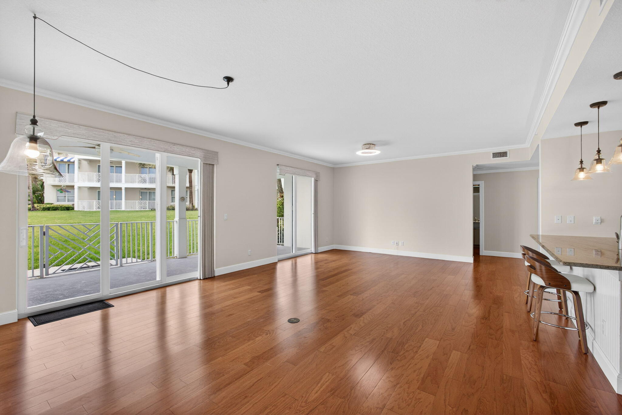 712 Bay Colony Drive S Property Photo 14