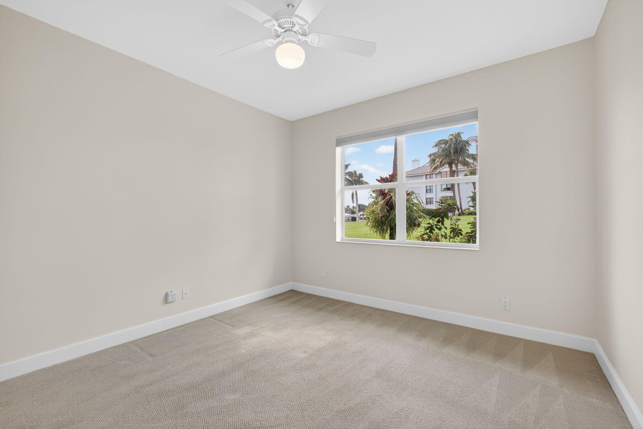712 Bay Colony Drive S Property Photo 24