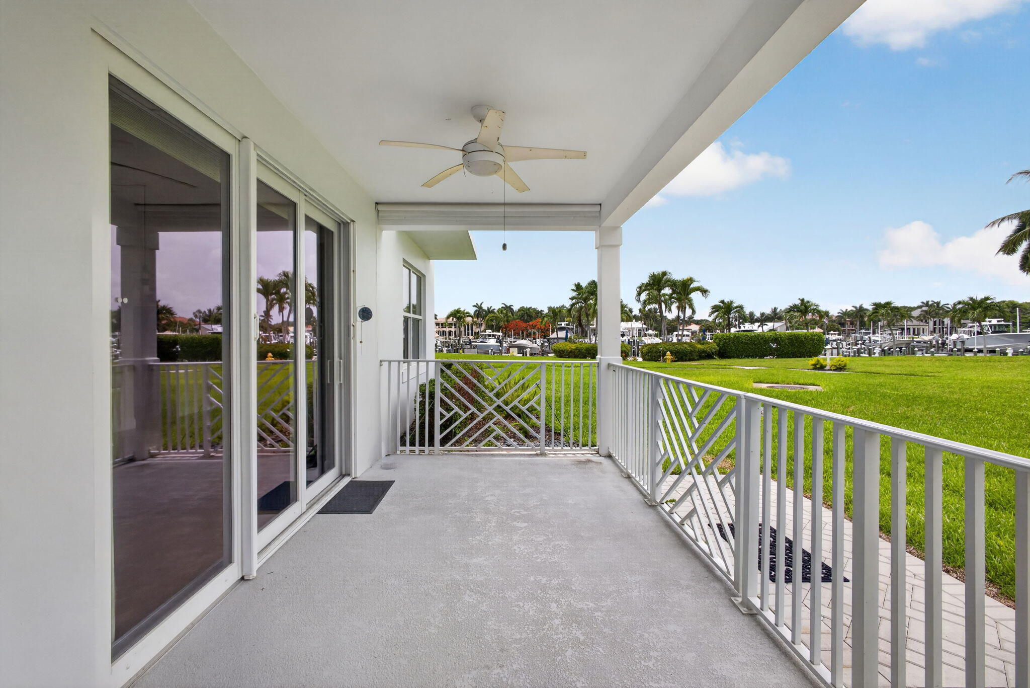 712 Bay Colony Drive S Property Photo 32