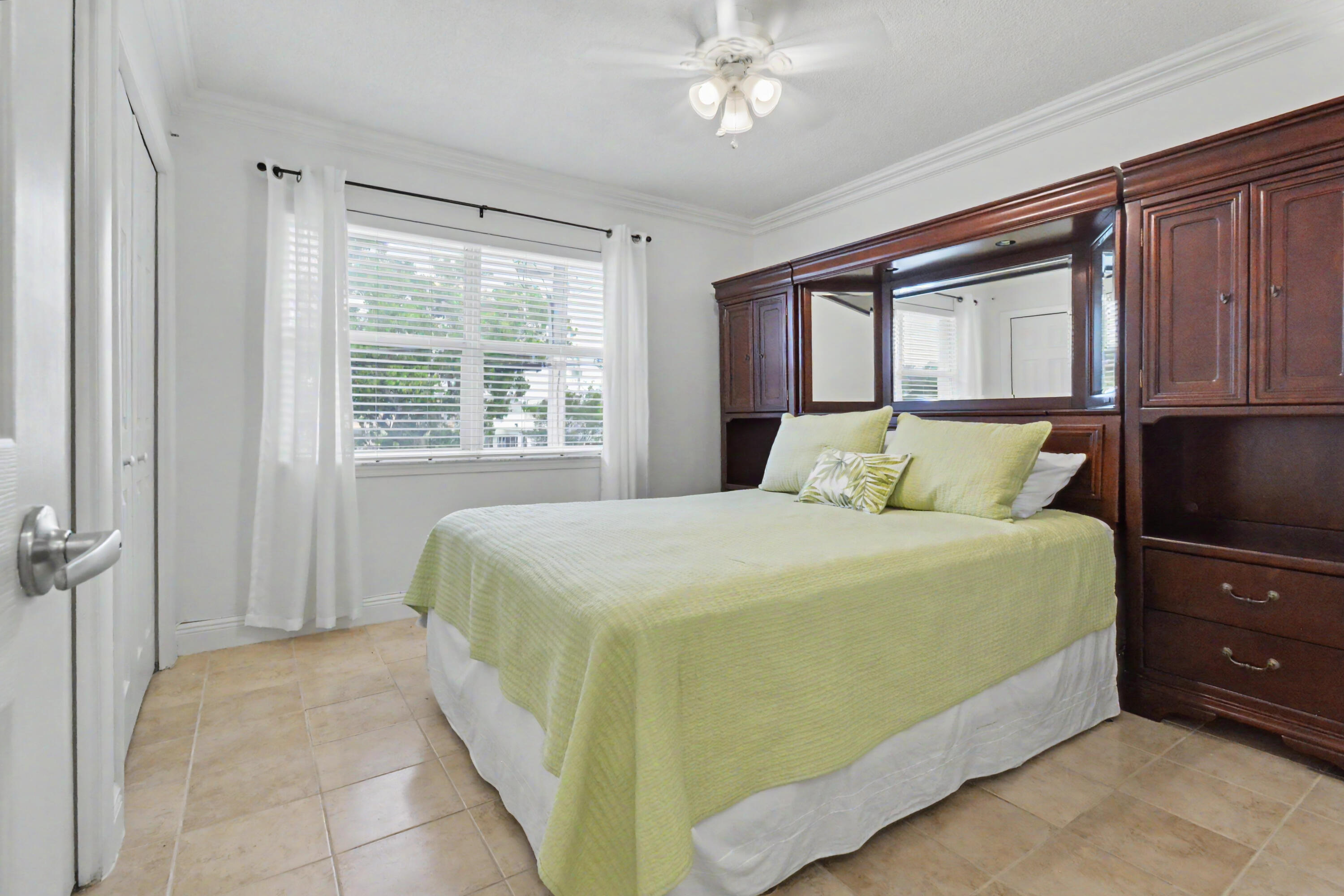 2701 Ne 1st Street 201 Property Photo 8