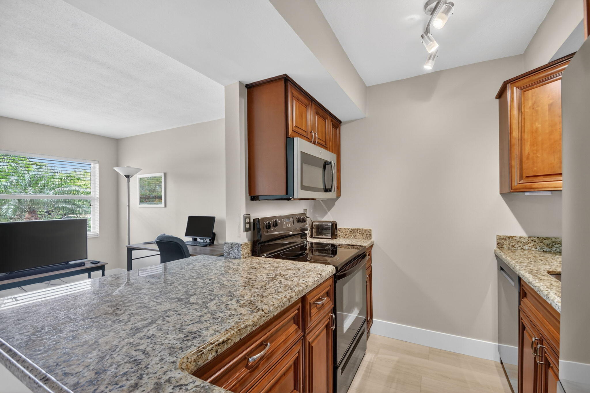 5520 N Ocean Boulevard N 110 Property Photo 19