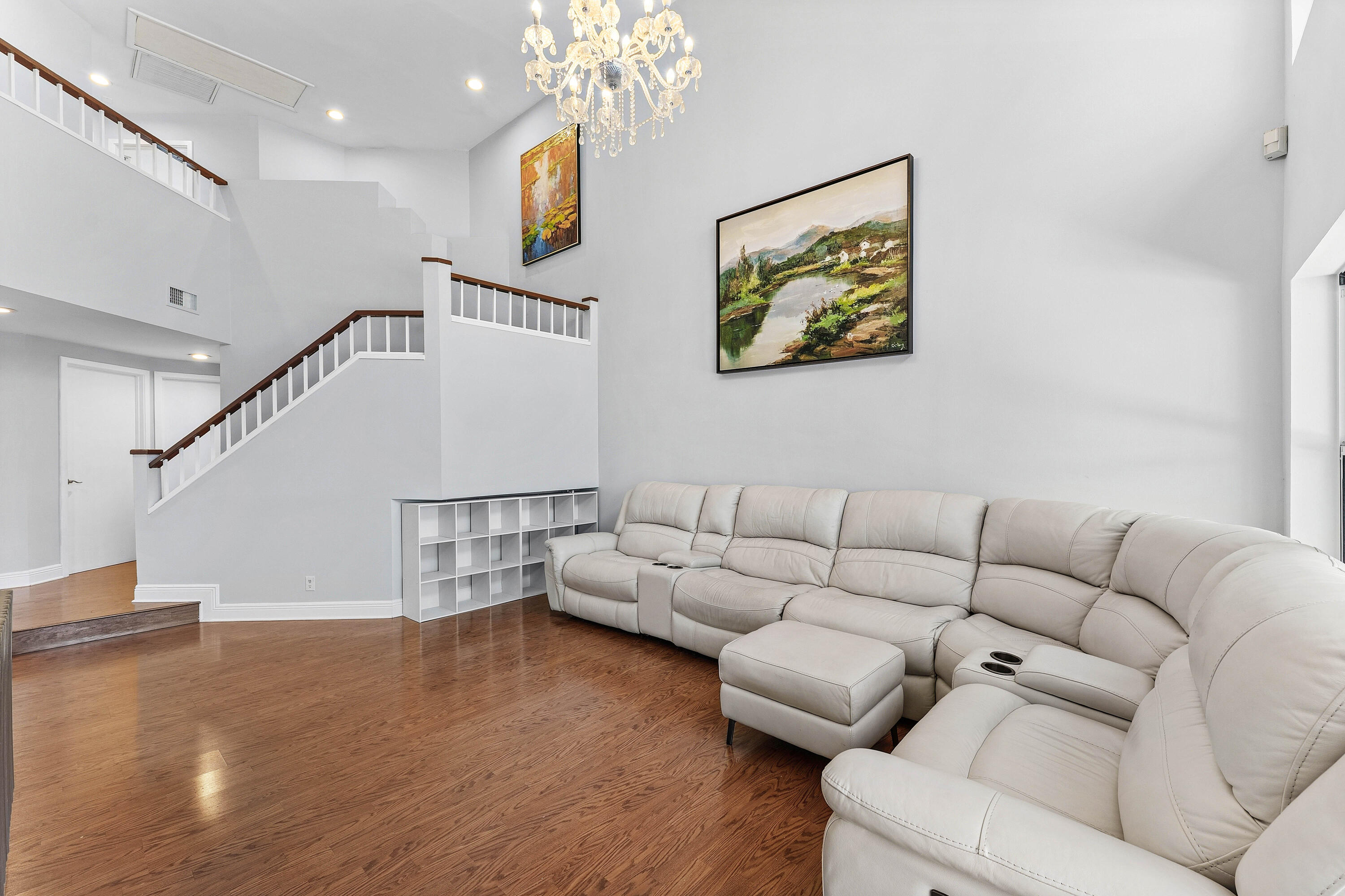 2011 Nw 53rd Street Property Photo 3