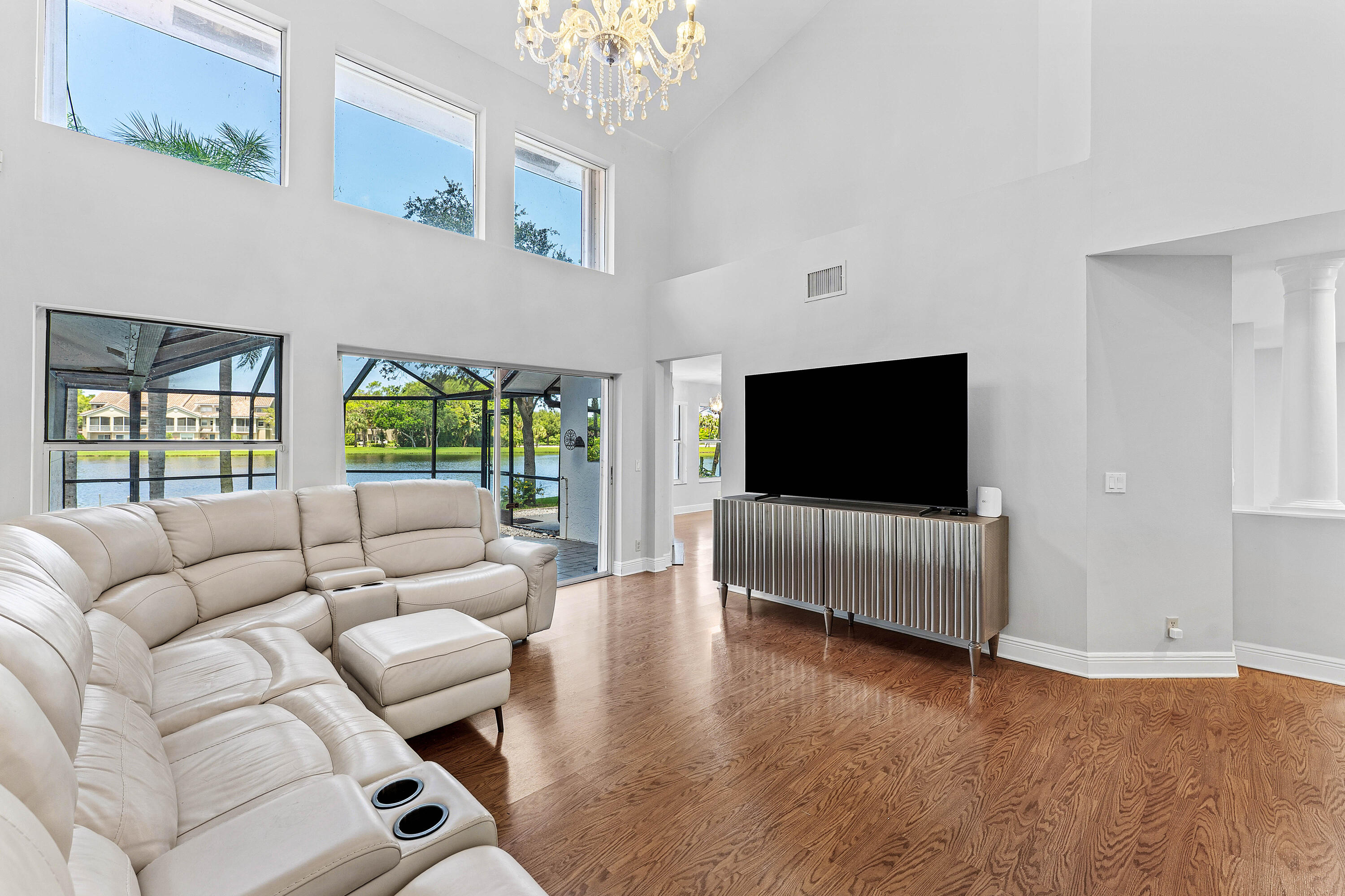 2011 Nw 53rd Street Property Photo 5
