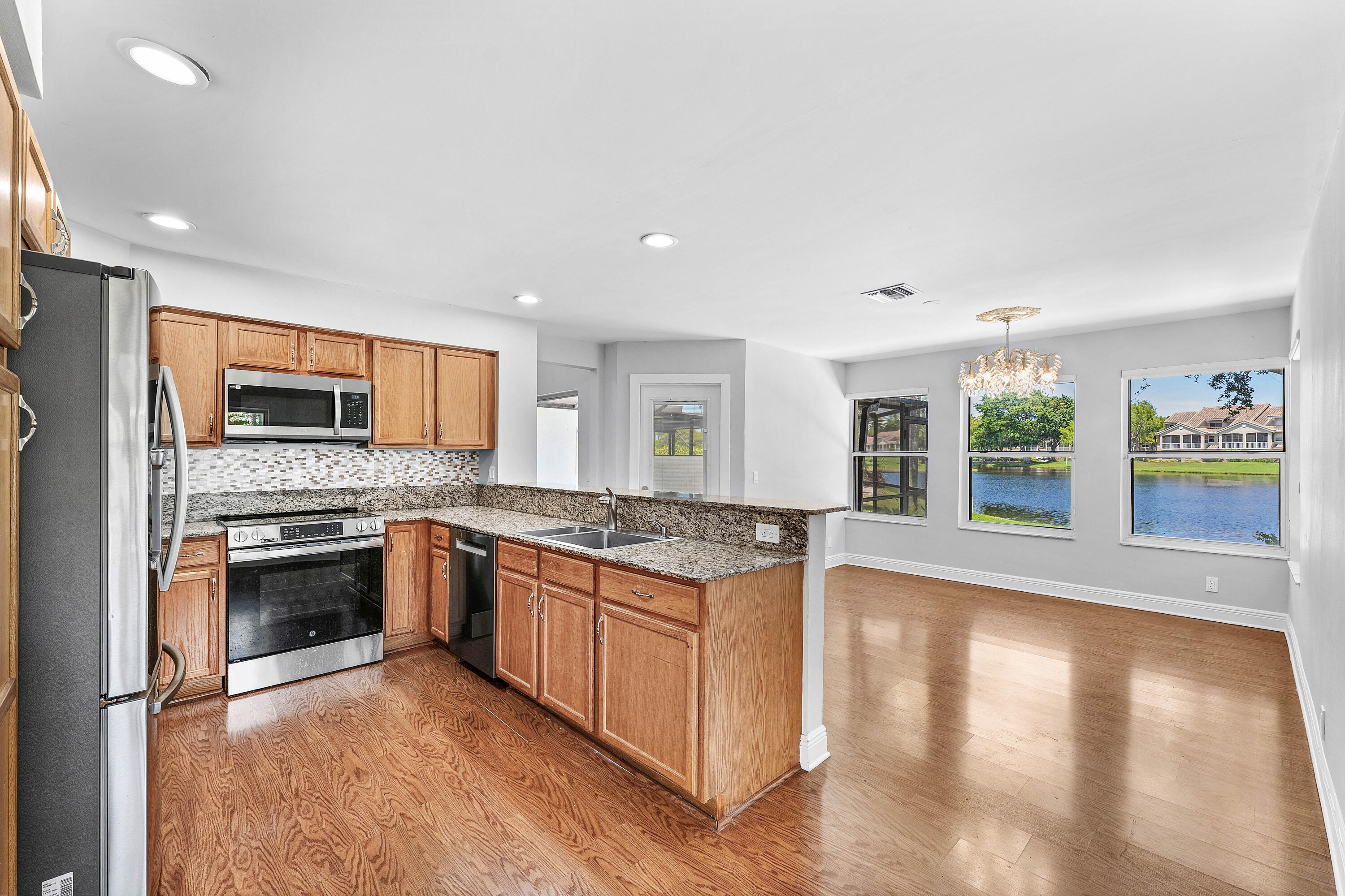 2011 Nw 53rd Street Property Photo 7