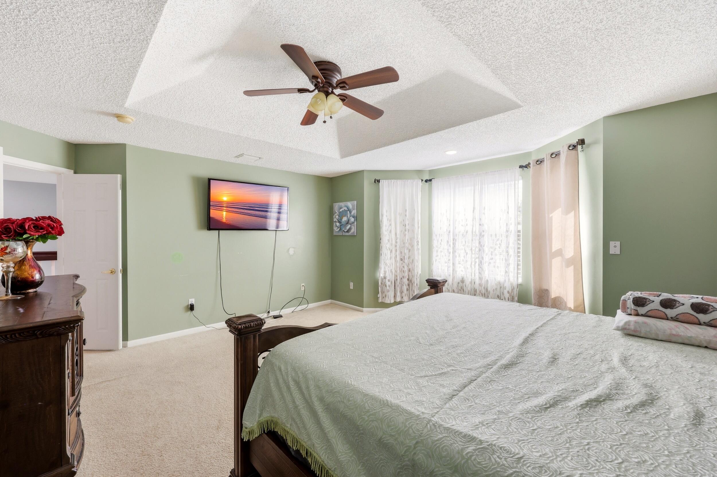 1327 Isleworth Court Property Photo 5