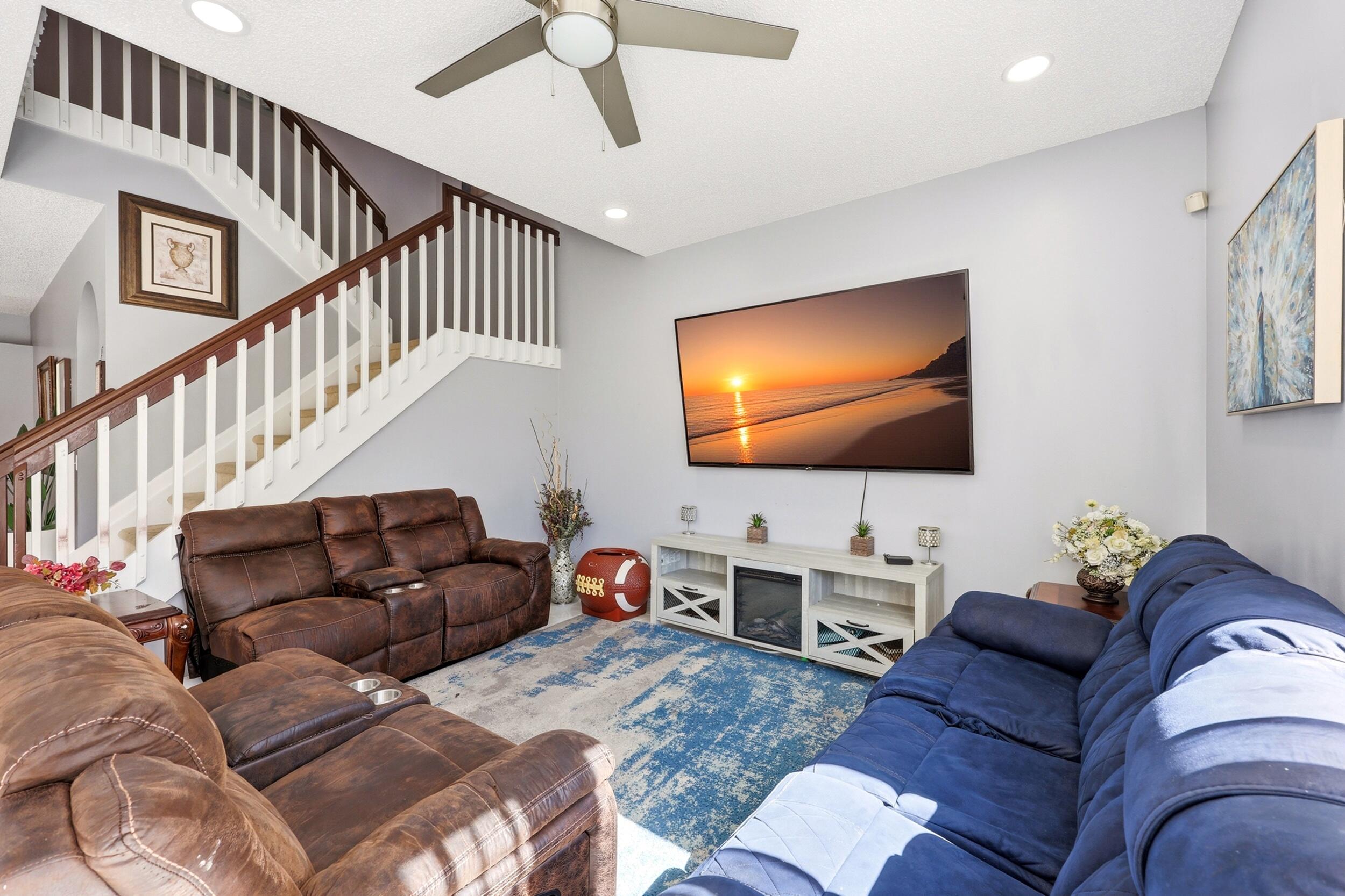 1327 Isleworth Court Property Photo 7