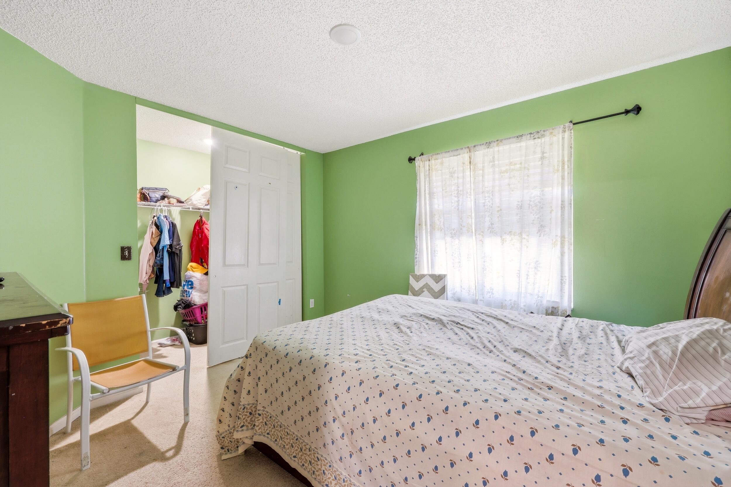1327 Isleworth Court Property Photo 14