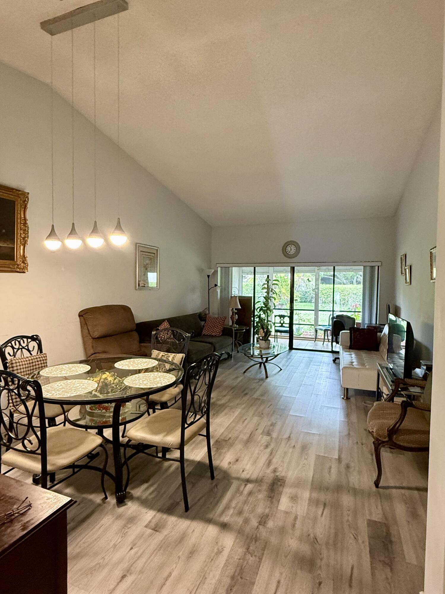 3927 Vine Tree Trail B Property Photo 4
