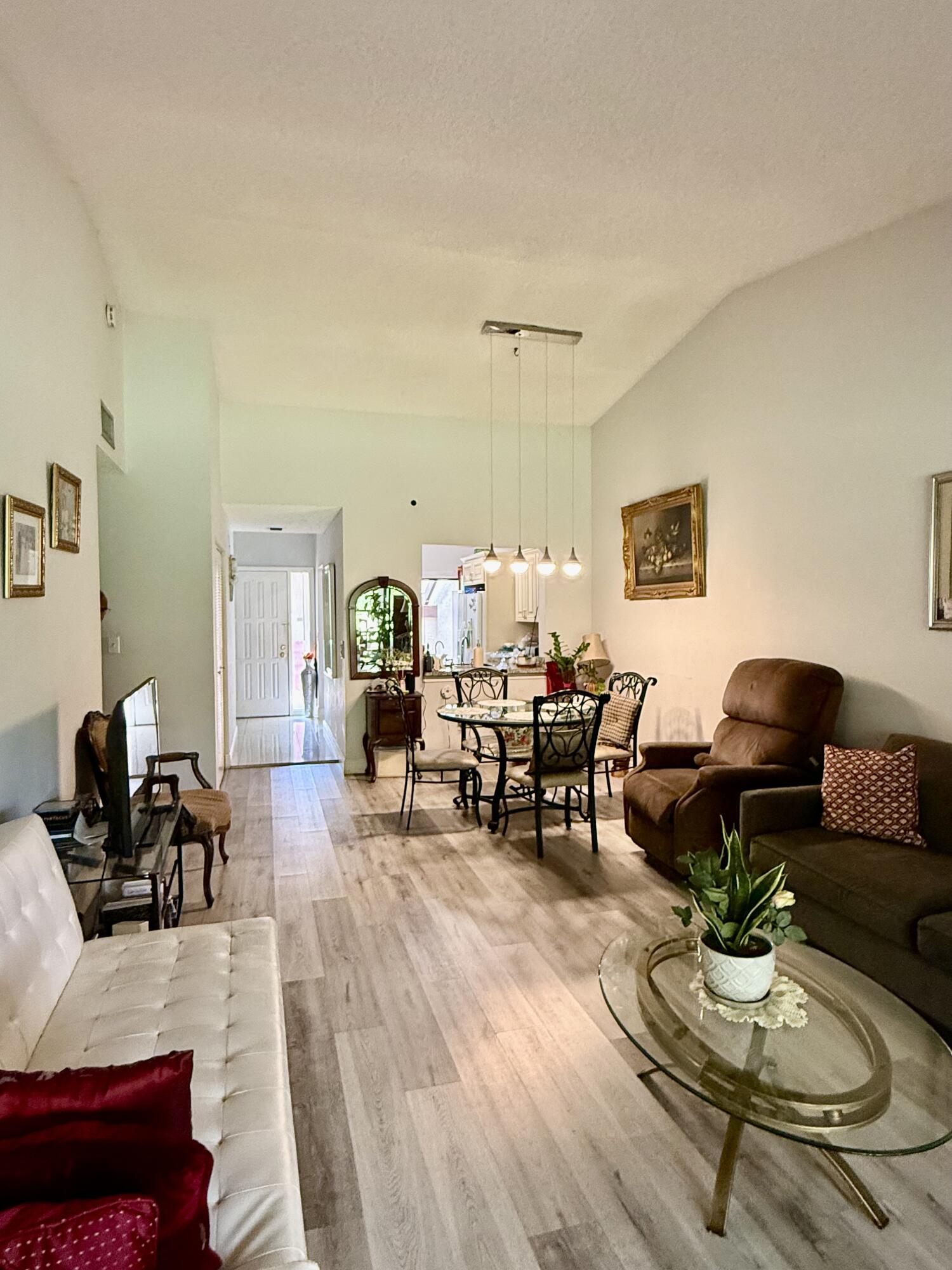 3927 Vine Tree Trail B Property Photo 5