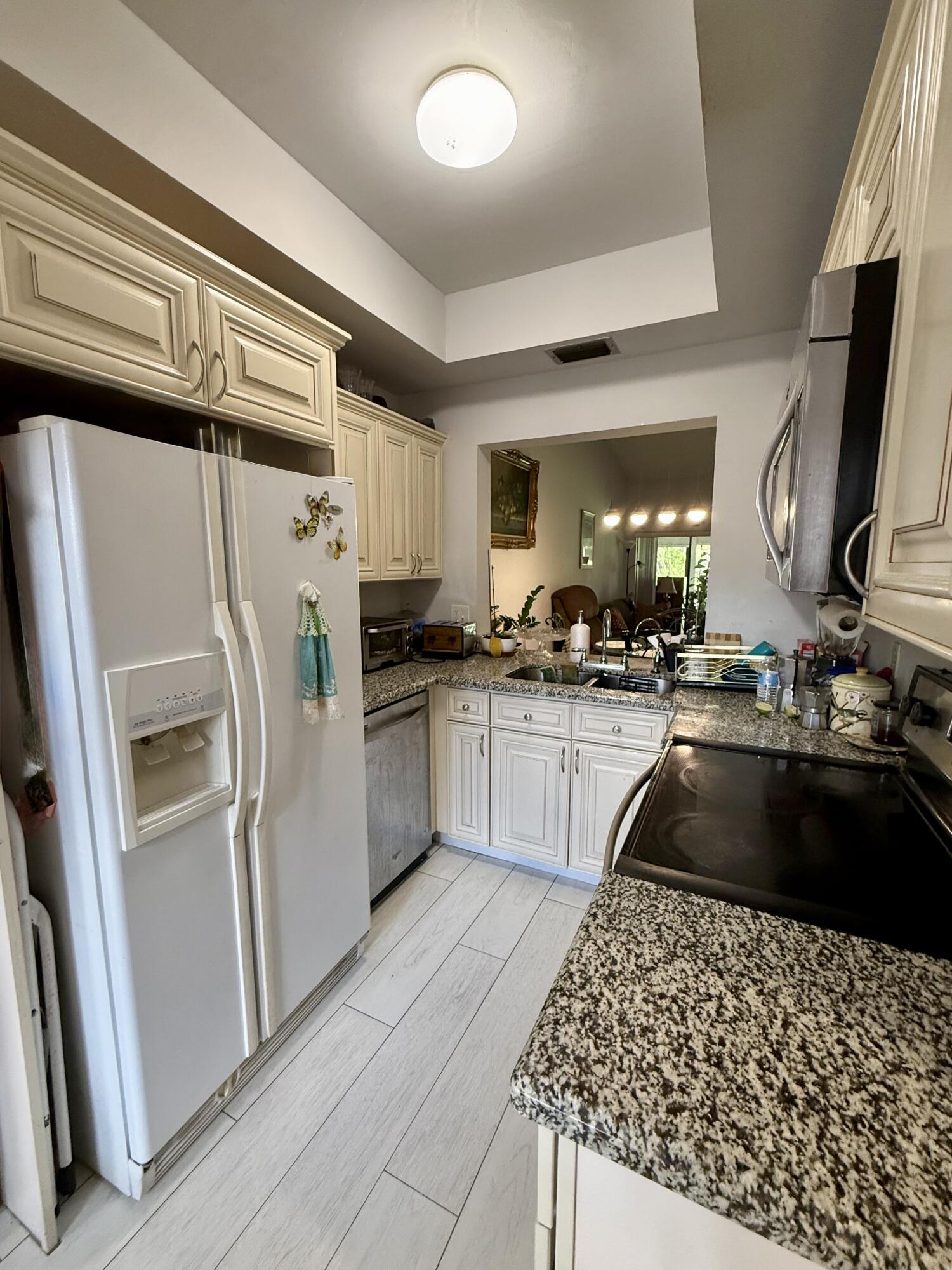 3927 Vine Tree Trail B Property Photo 8