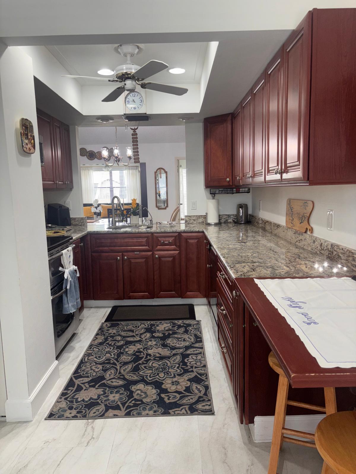 6285 Tall Cypress Circle Property Photo 3
