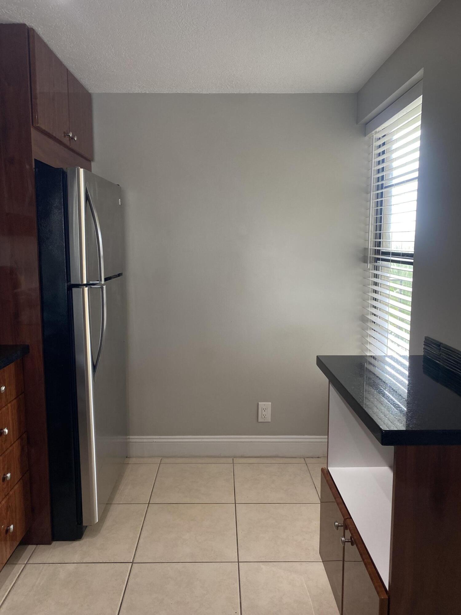 9 Royal Palm Way 403 Property Photo 8
