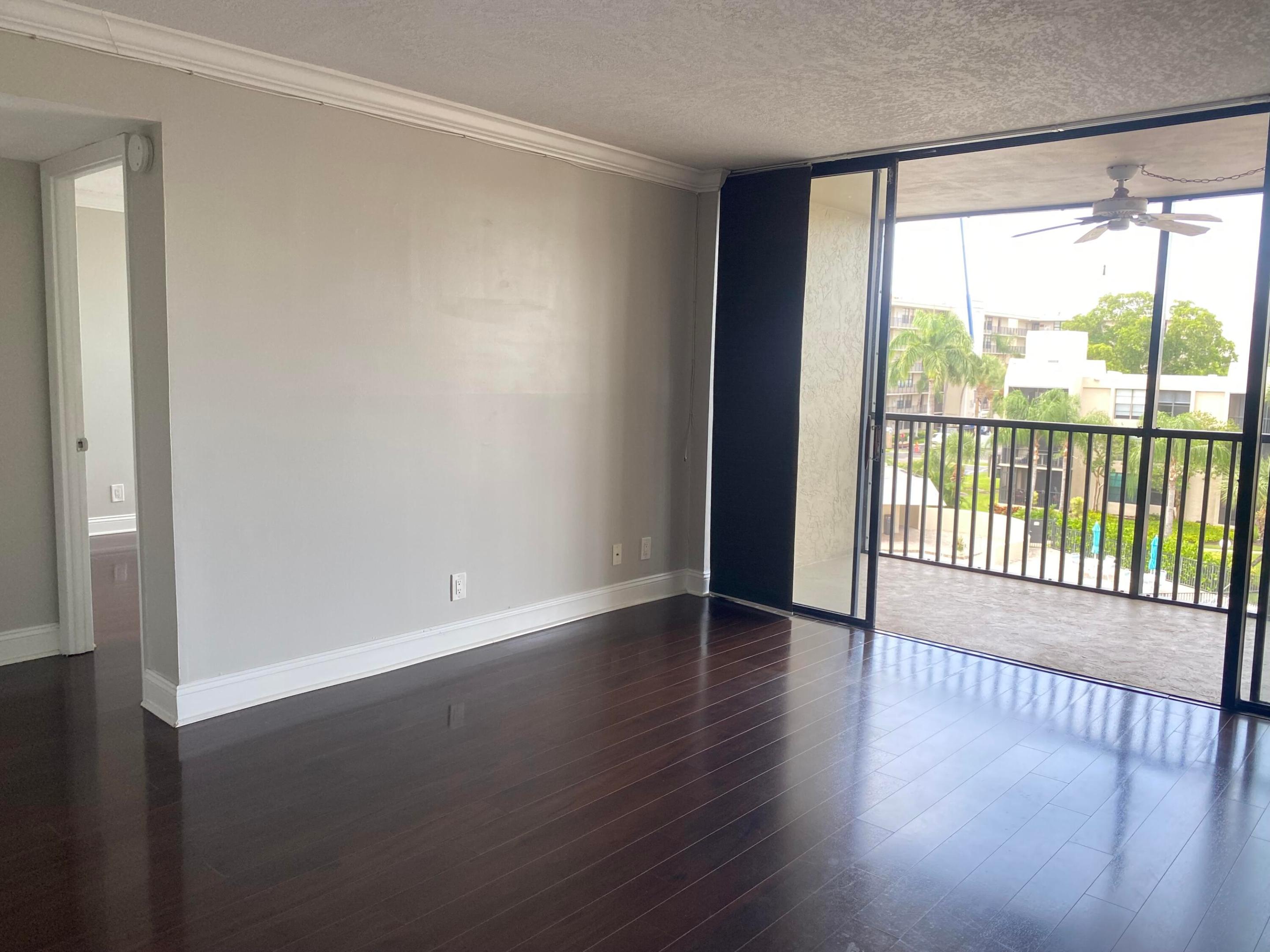 9 Royal Palm Way 403 Property Photo 11