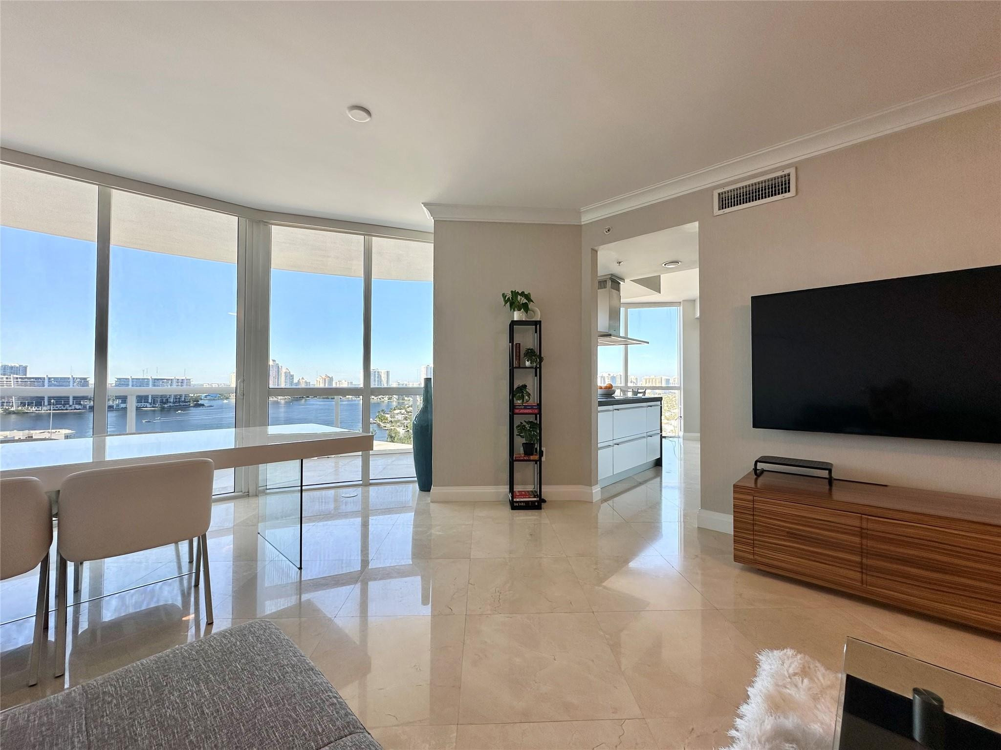 18201 Collins Avenue 1901 Property Photo 3