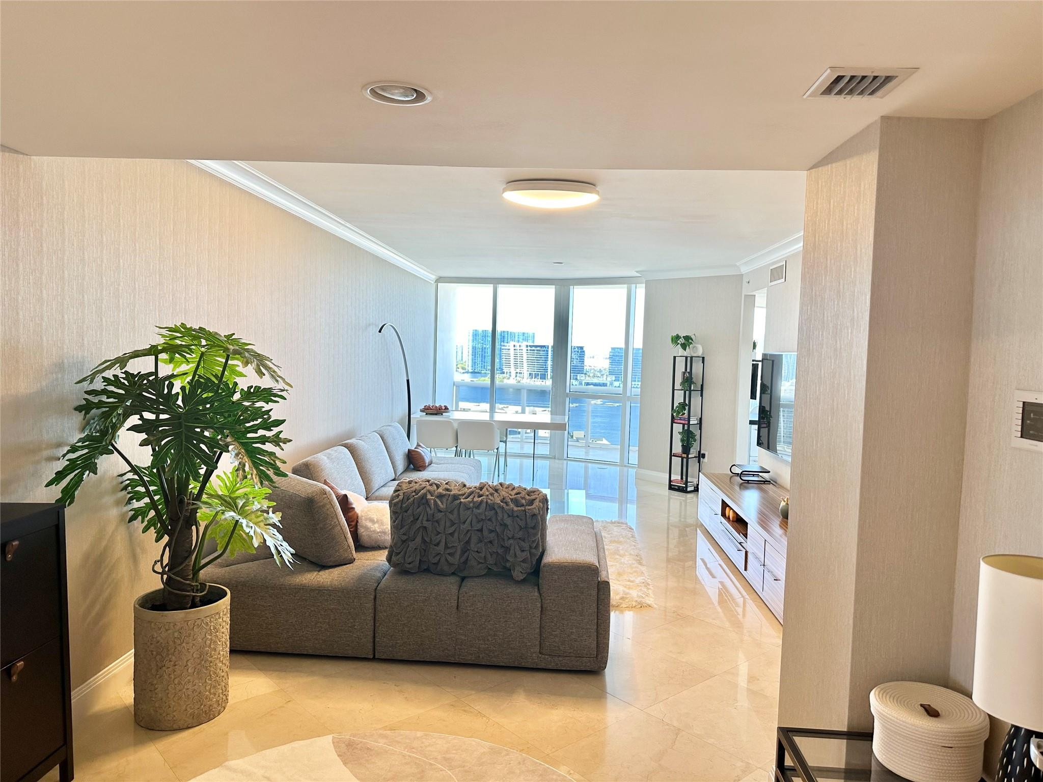 18201 Collins Avenue 1901 Property Photo 19