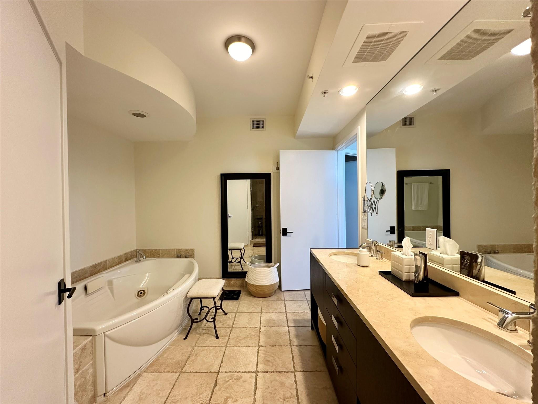 18201 Collins Avenue 1901 Property Photo 49