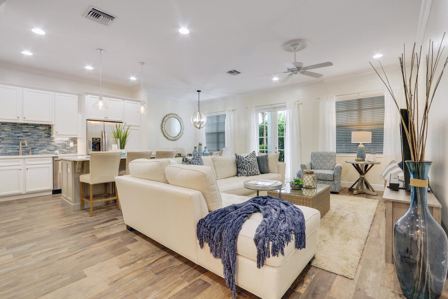 114 Ocean Breeze Drive Property Photo 3