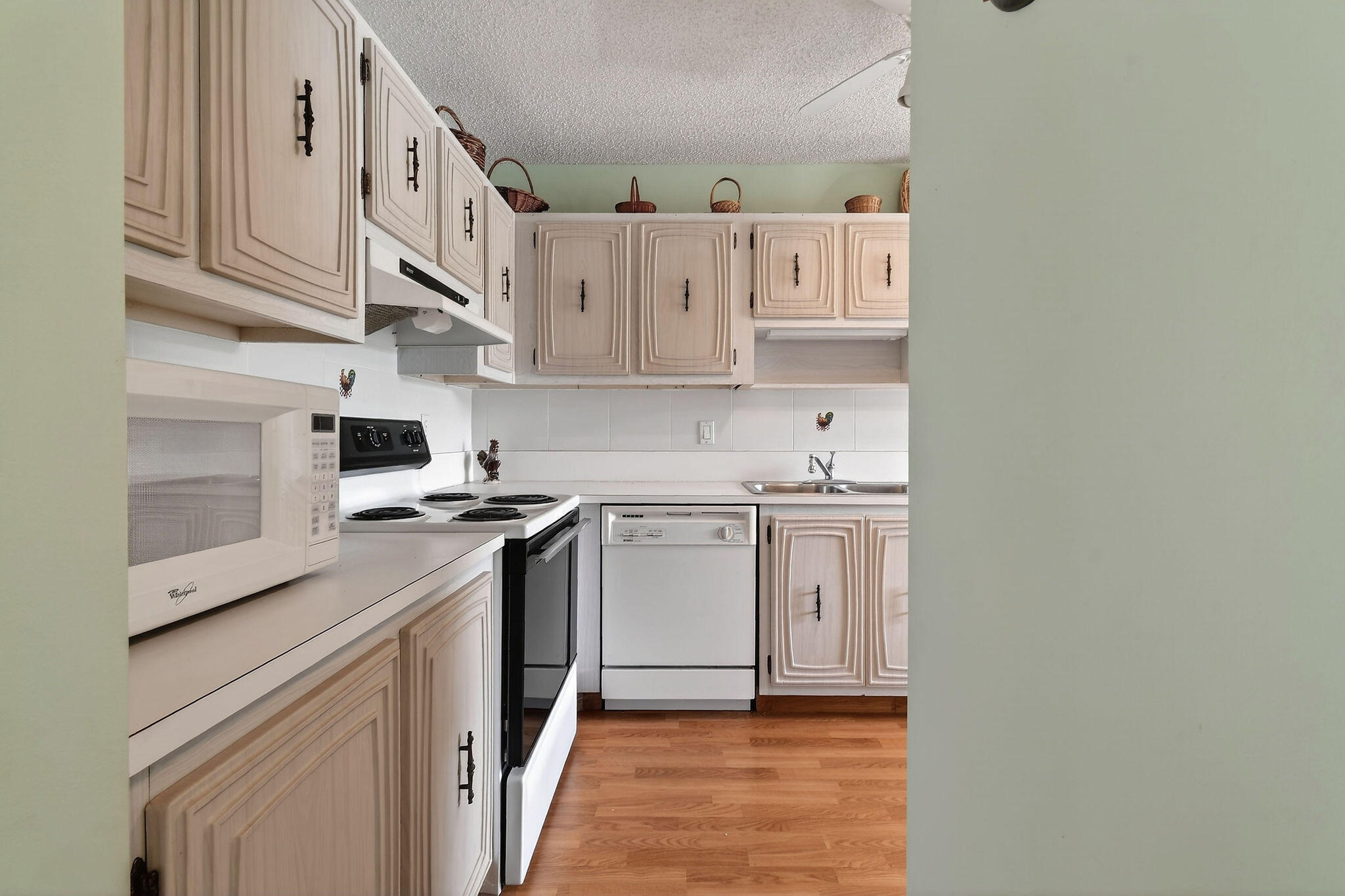 13837 Via Flora E Property Photo 10