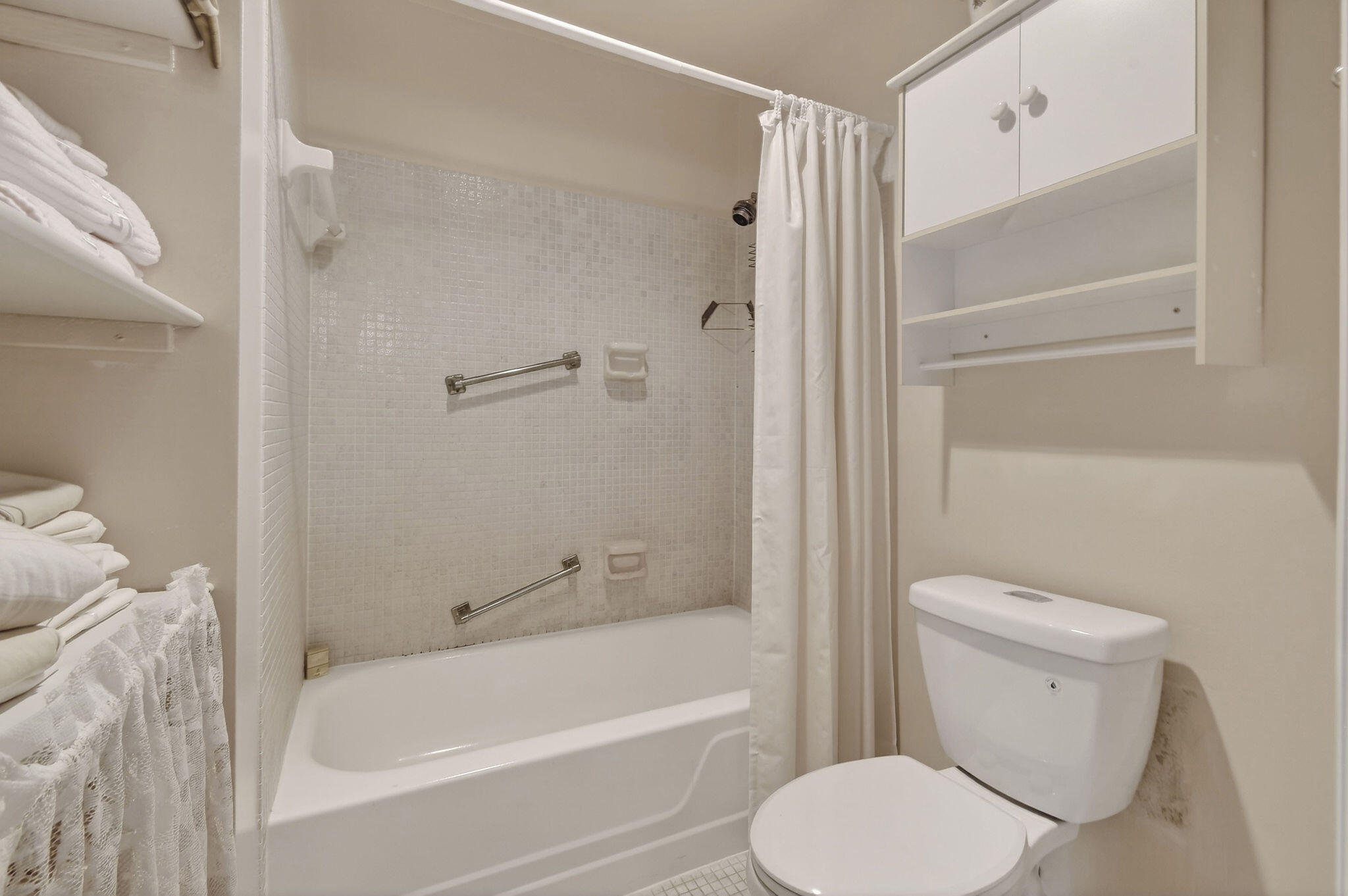 13837 Via Flora E Property Photo 23