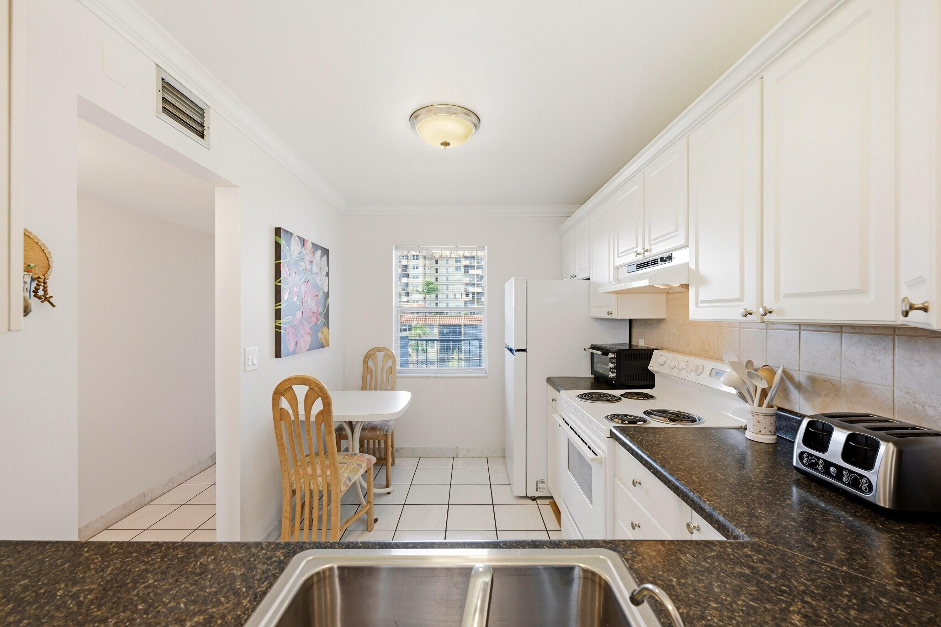 777 S Federal Highway O406 Property Photo 6