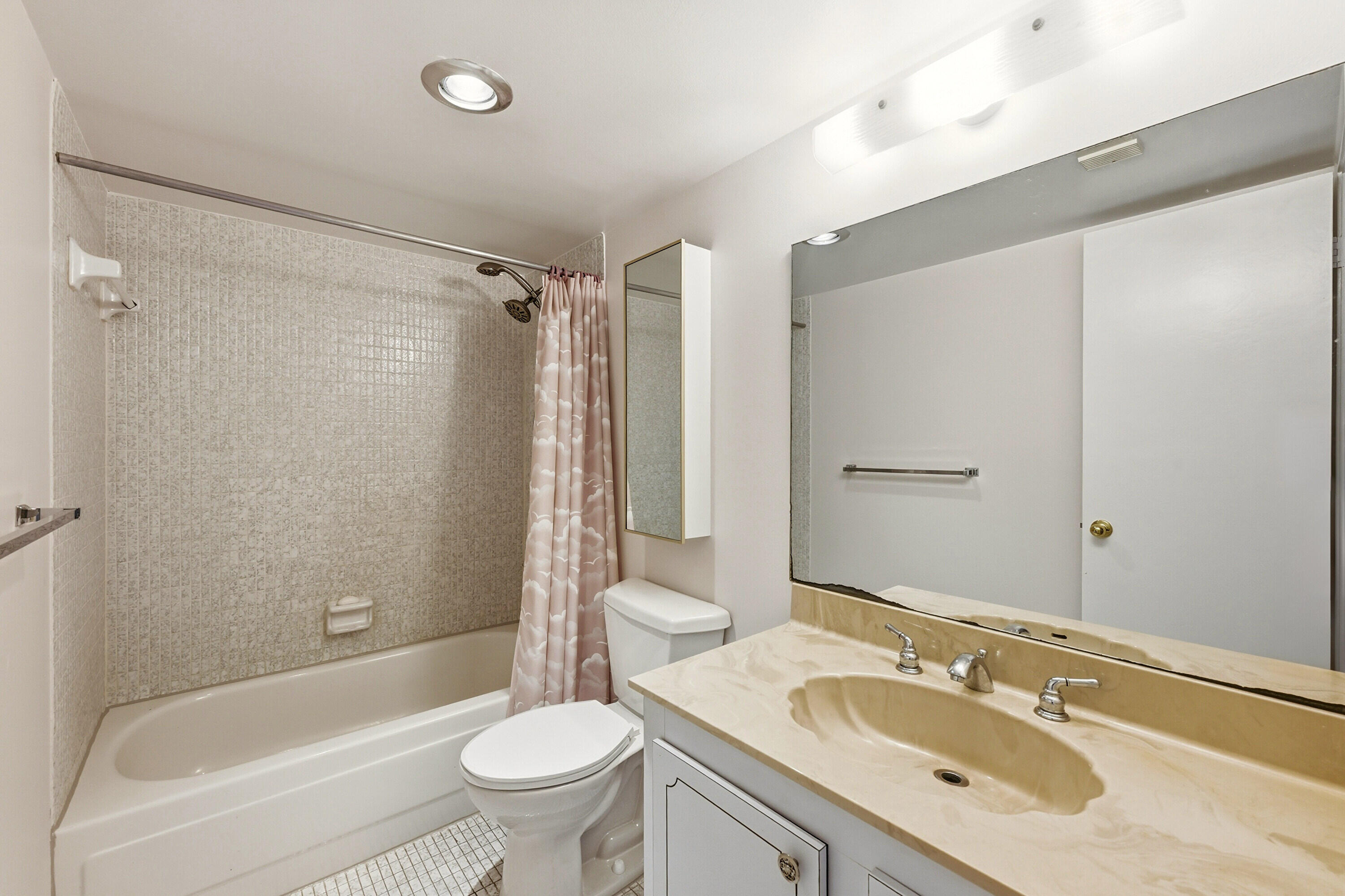 777 S Federal Highway O406 Property Photo 16