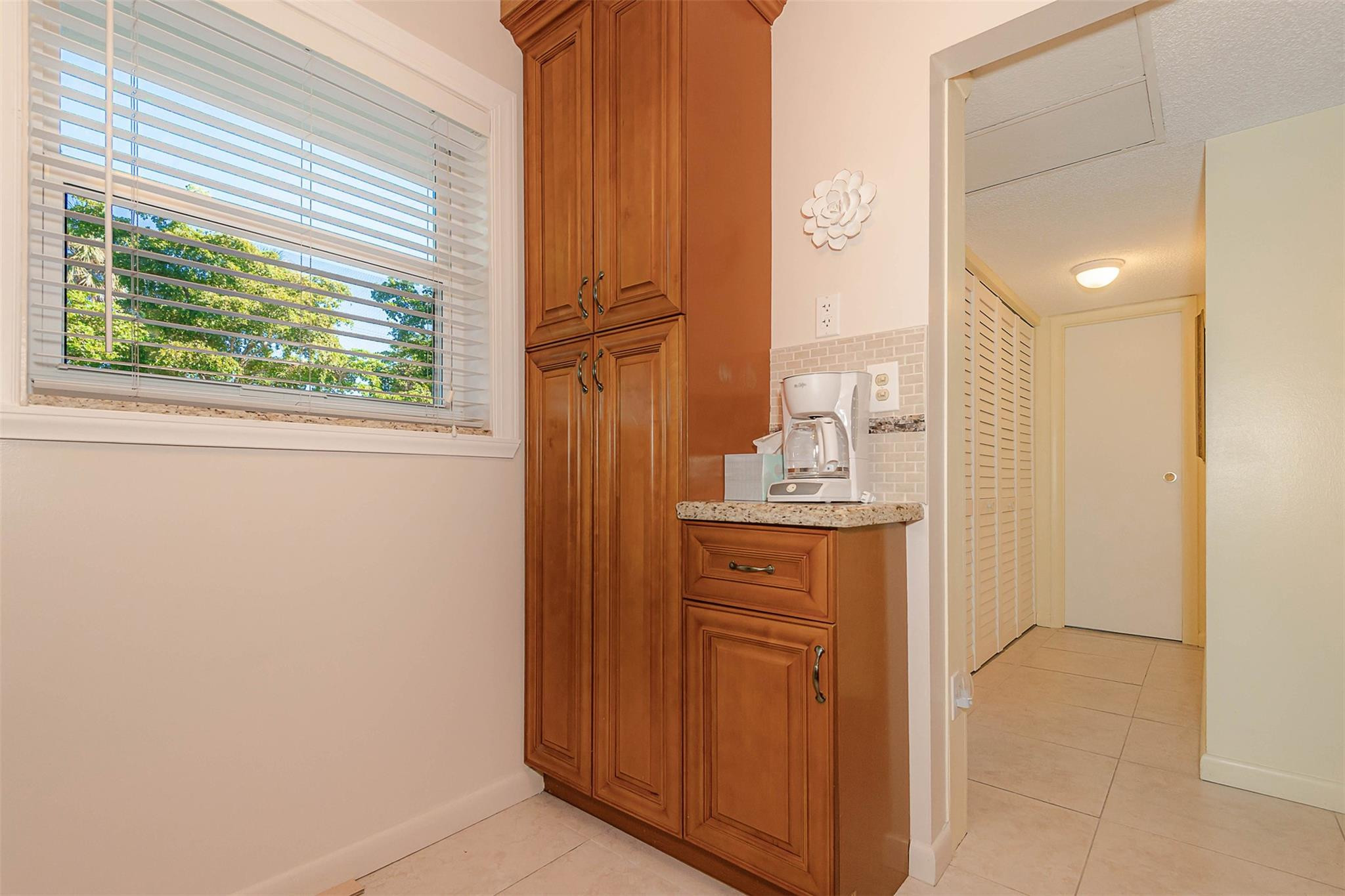 3431 Nw 50th Avenue 104 Property Photo 6