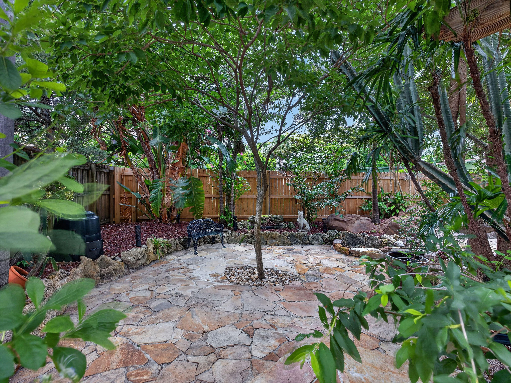 949 Ne 25th Avenue Property Photo 14