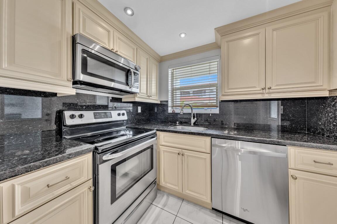 580 Egret Drive 121 Property Photo 15