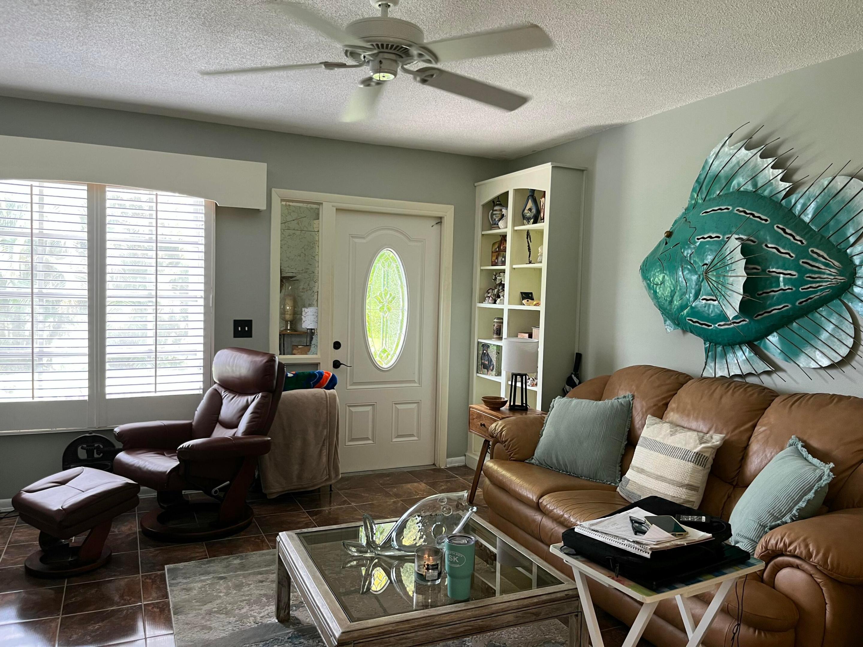 915 Riverwood Lane Property Photo 3