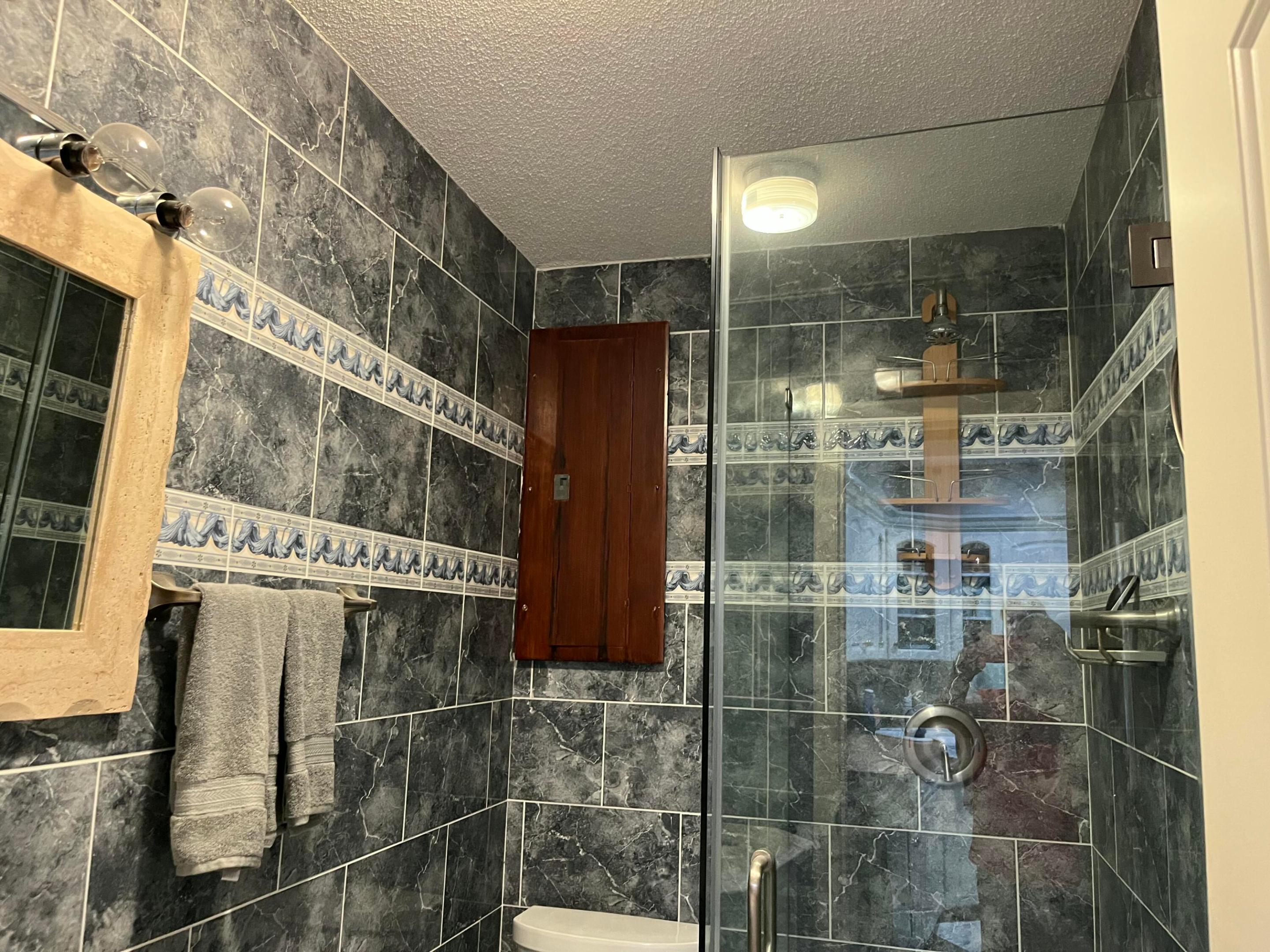 915 Riverwood Lane Property Photo 11