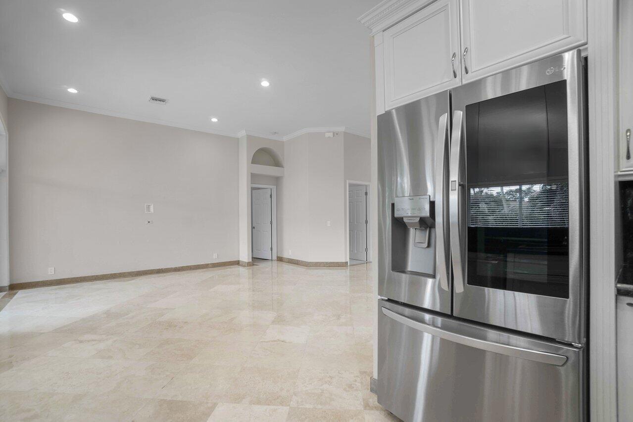 660 Nw 45th Avenue Property Photo 15