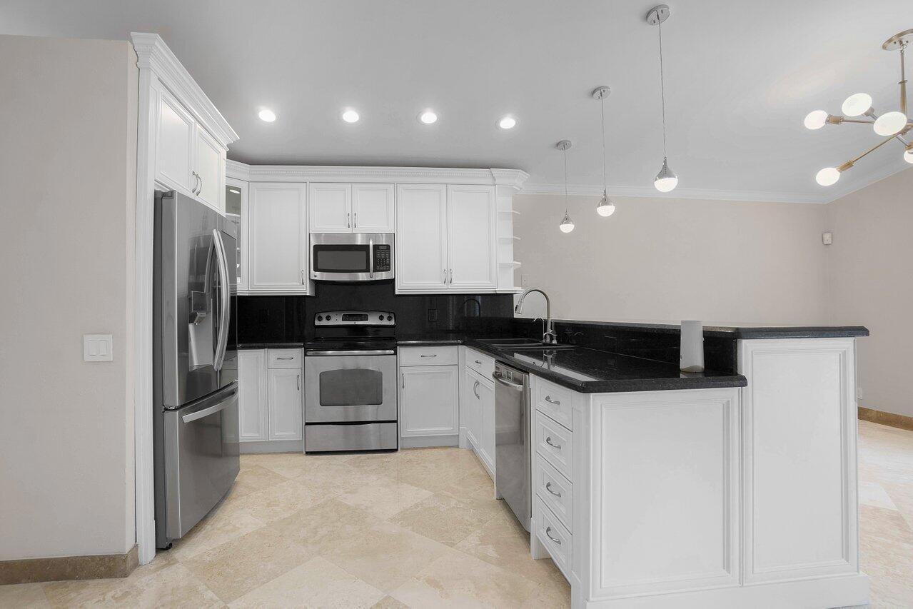 660 Nw 45th Avenue Property Photo 16