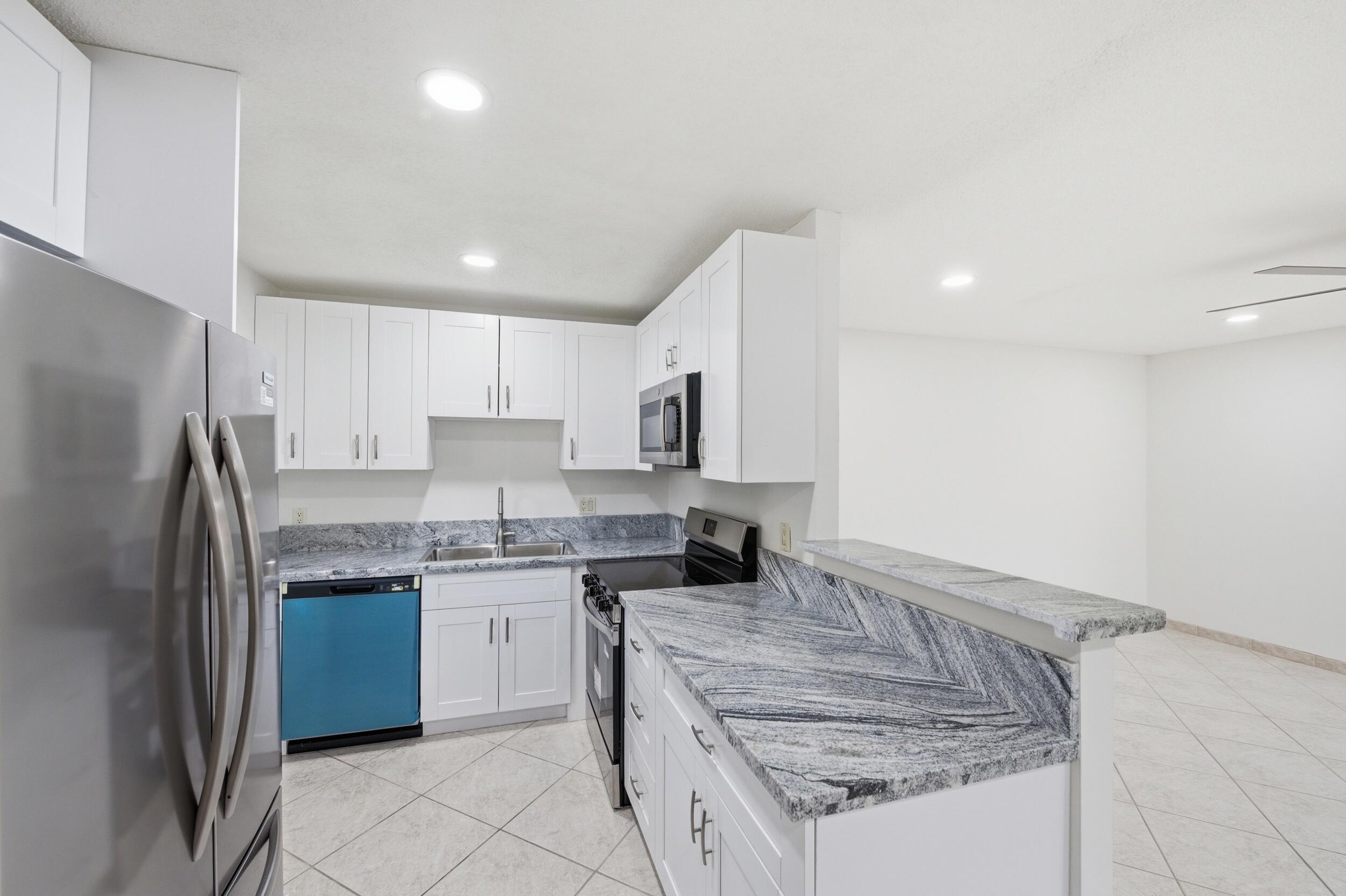 28 Seville B Property Photo 1
