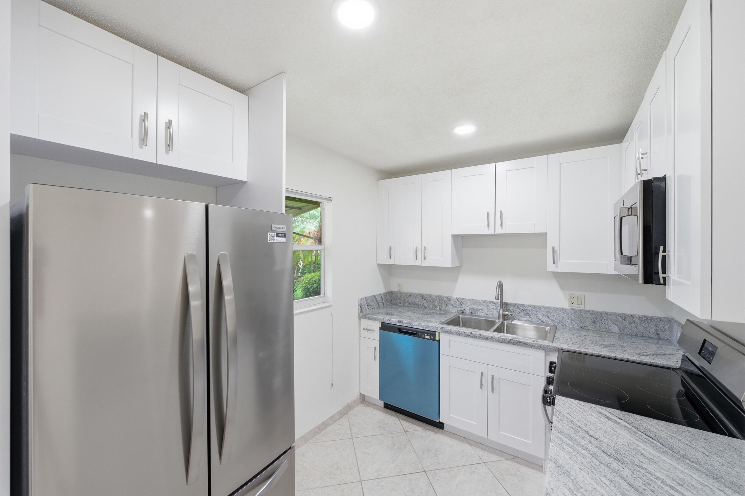 28 Seville B Property Photo 4