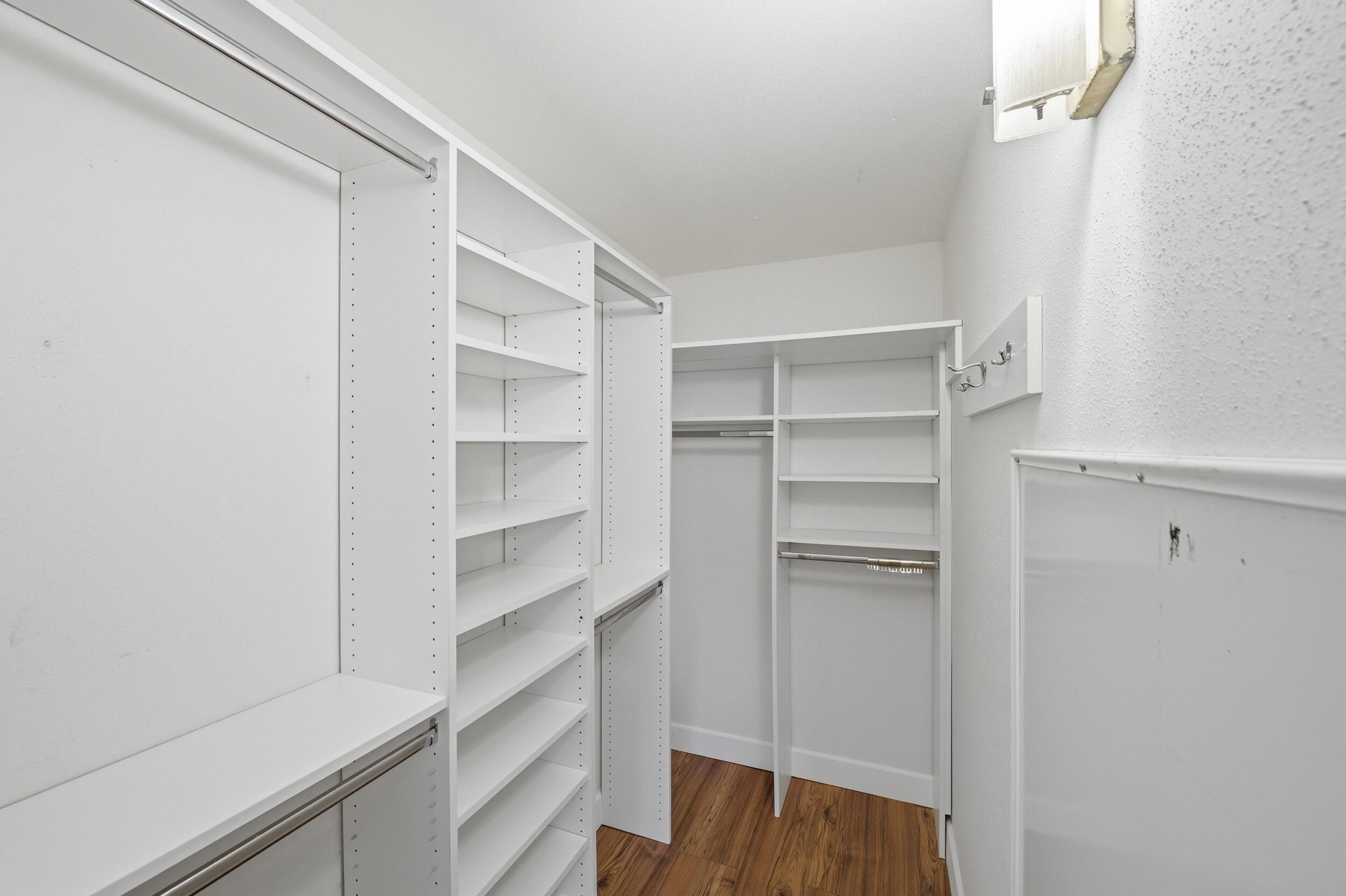 28 Seville B Property Photo 19