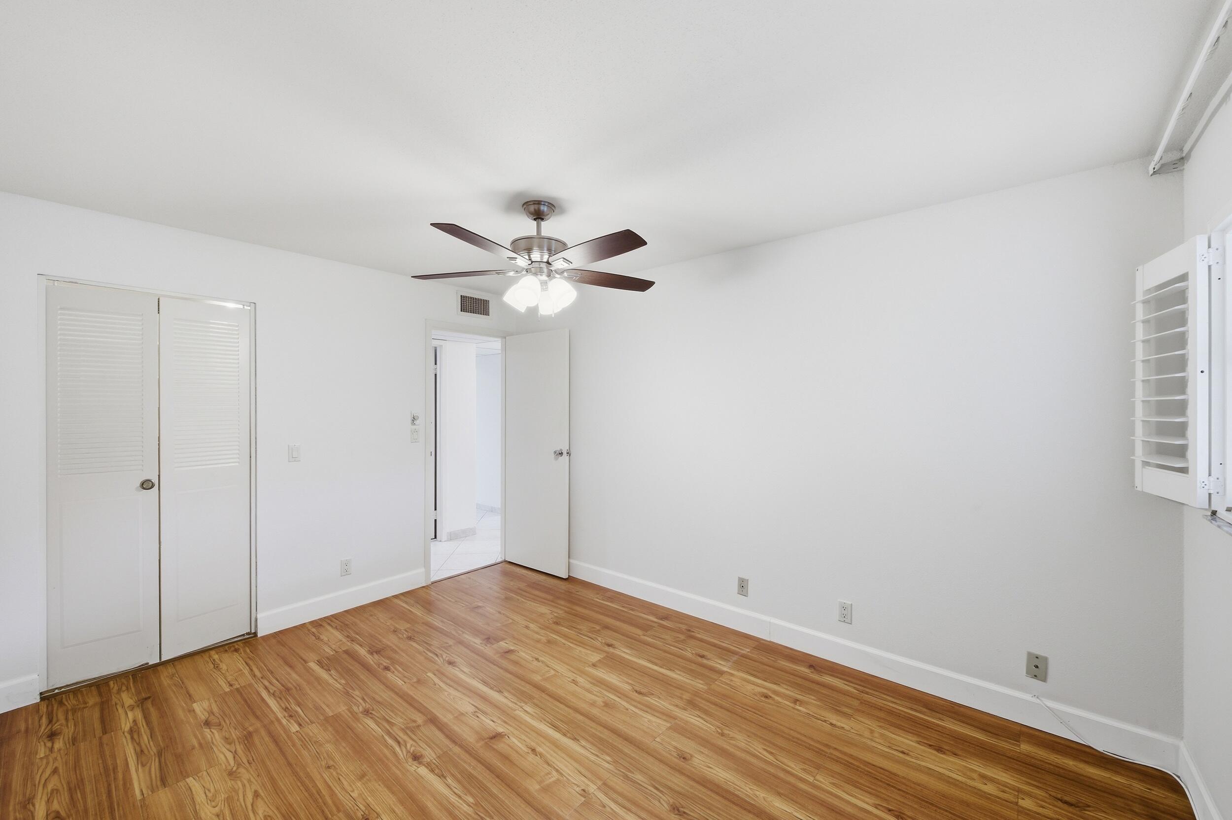 28 Seville B Property Photo 27