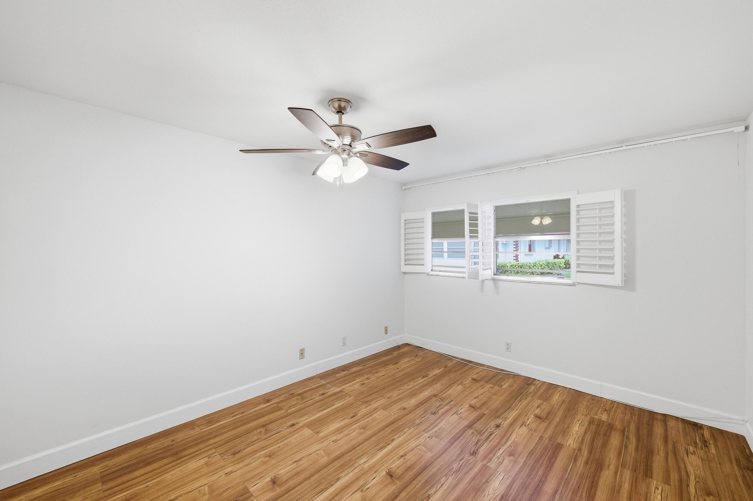 28 Seville B Property Photo 28