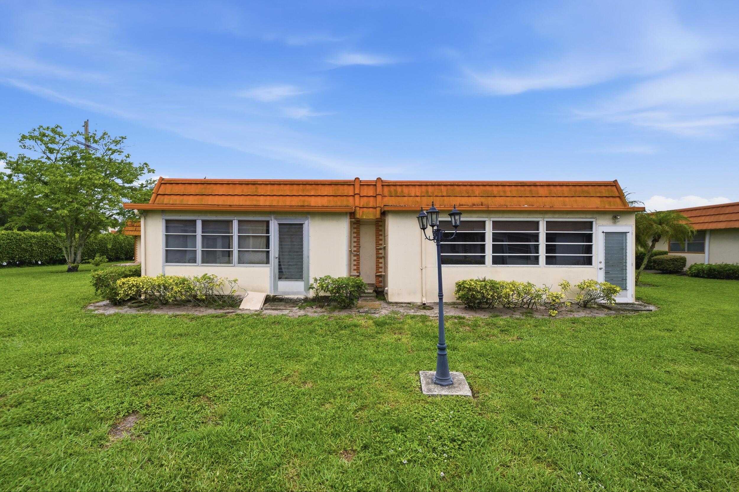 28 Seville B Property Photo 30