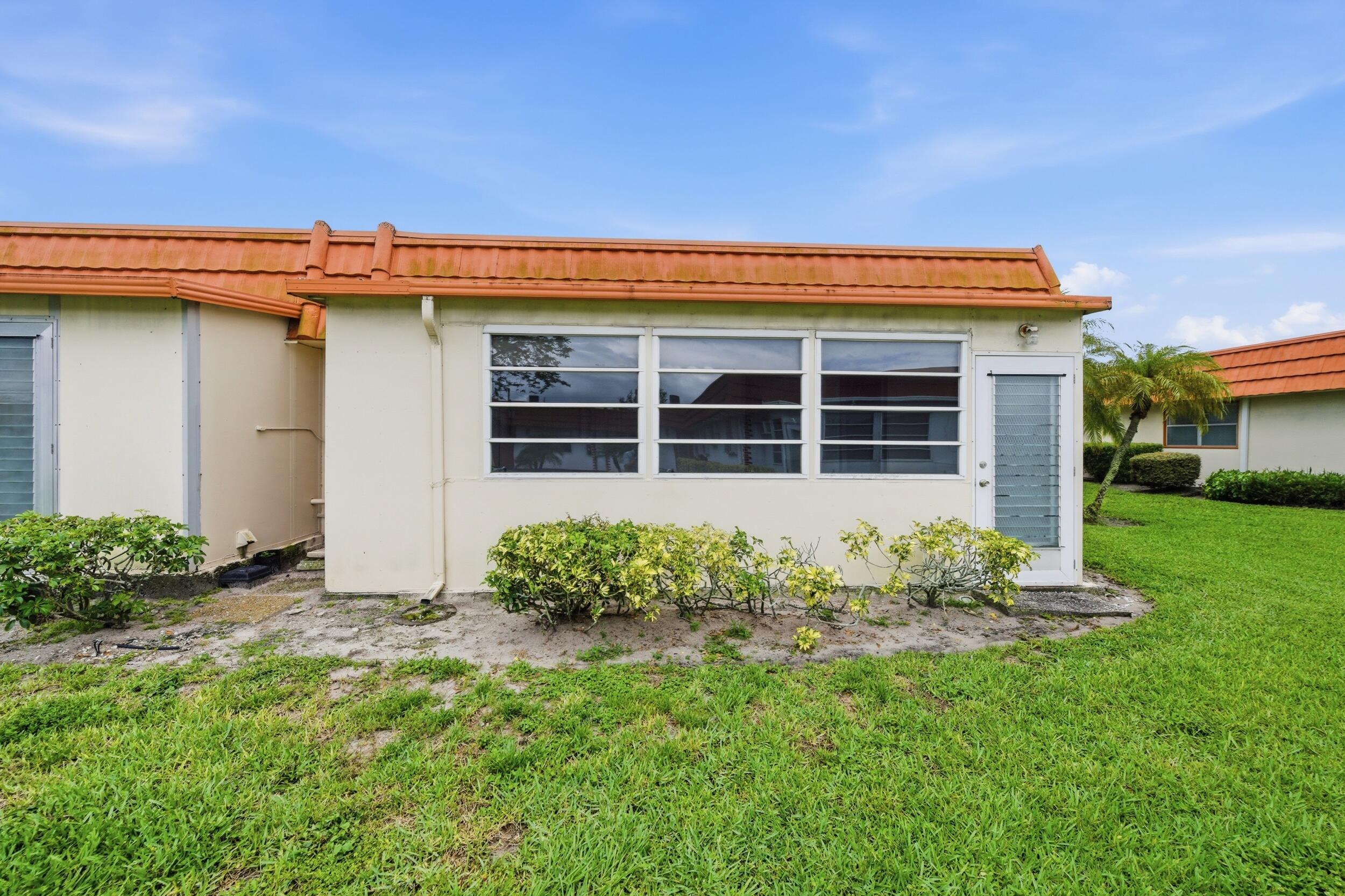 28 Seville B Property Photo 33