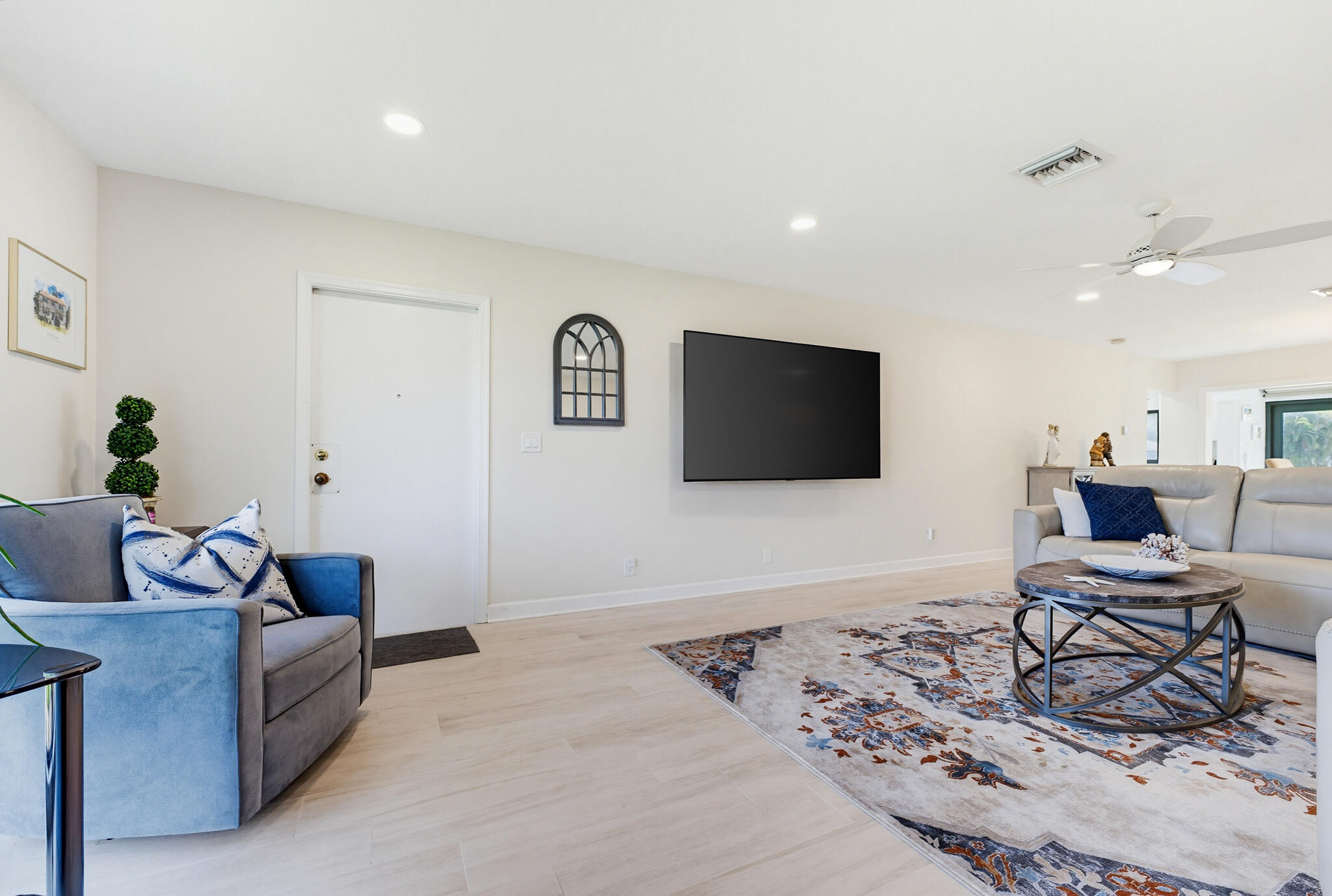 4854 Equestrian Circle Apt B Property Photo 4