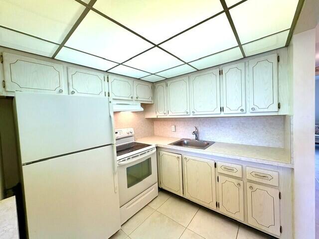116 Windsor F Property Photo 12